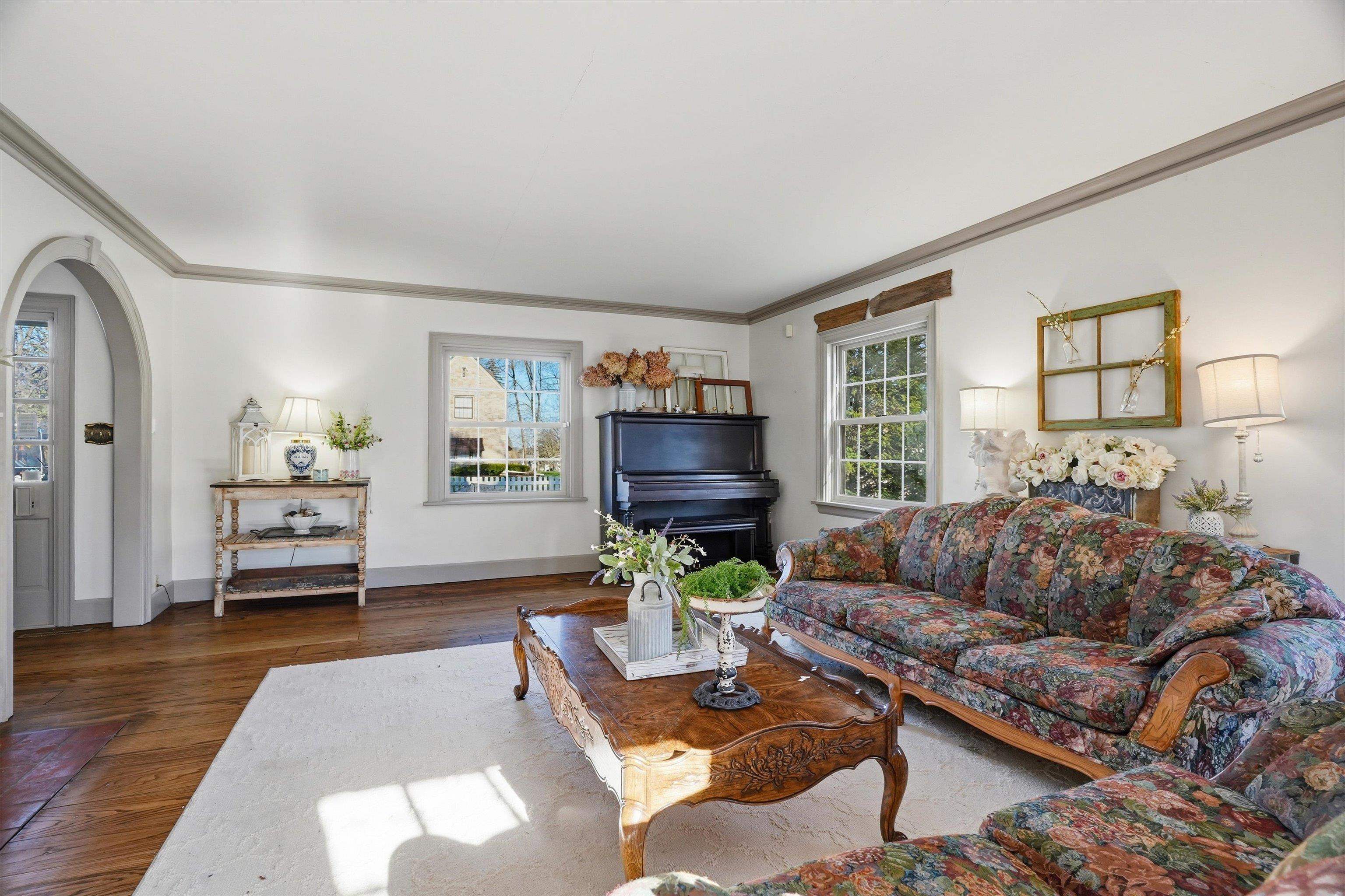 512 HARDACRE AVENUE, Marshfield, Wisconsin 54449, 4 Bedrooms Bedrooms, ,2 BathroomsBathrooms,Residential,For Sale,512 HARDACRE AVENUE,22601528