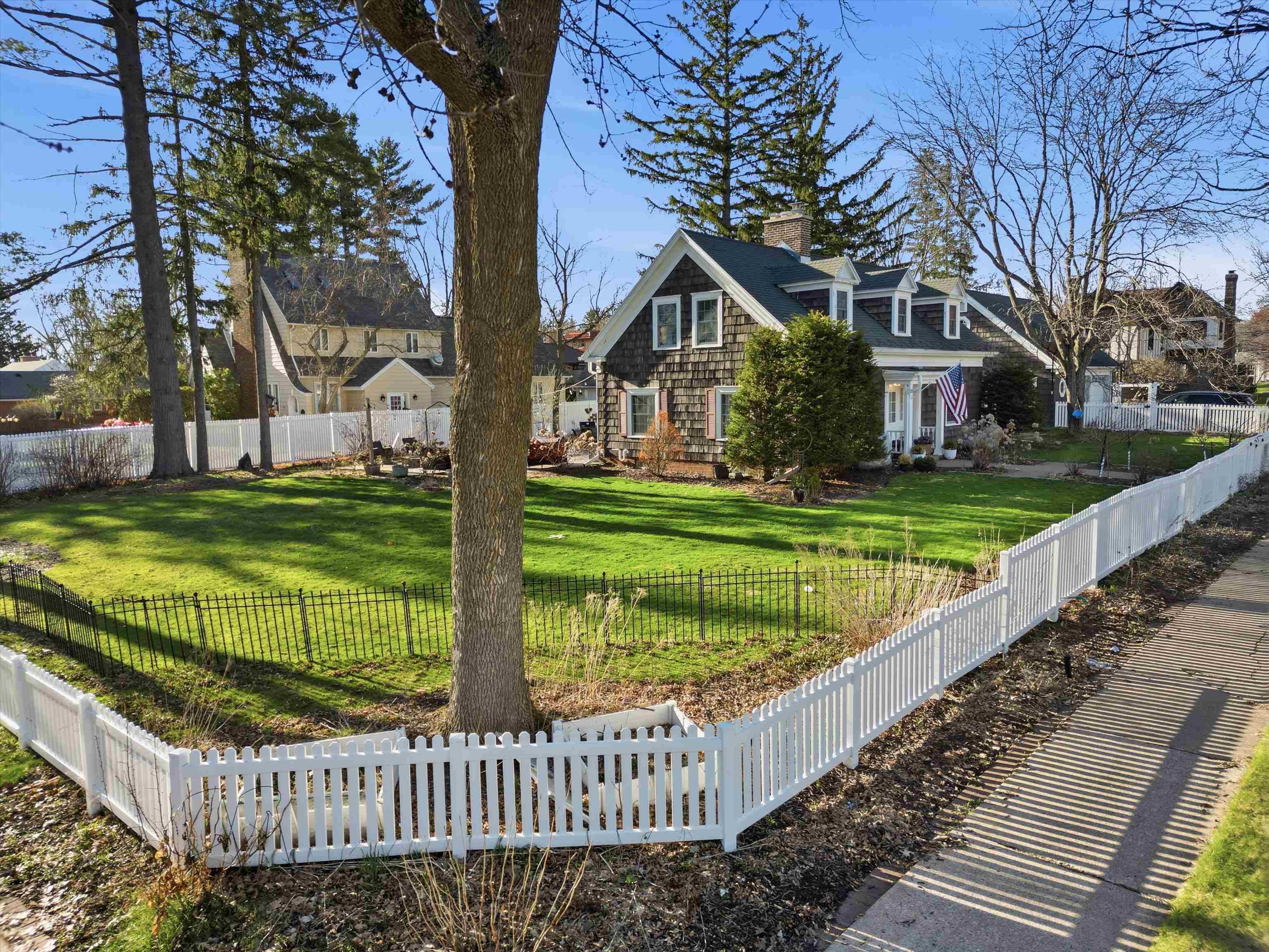 512 HARDACRE AVENUE, Marshfield, Wisconsin 54449, 4 Bedrooms Bedrooms, ,2 BathroomsBathrooms,Residential,For Sale,512 HARDACRE AVENUE,22601528