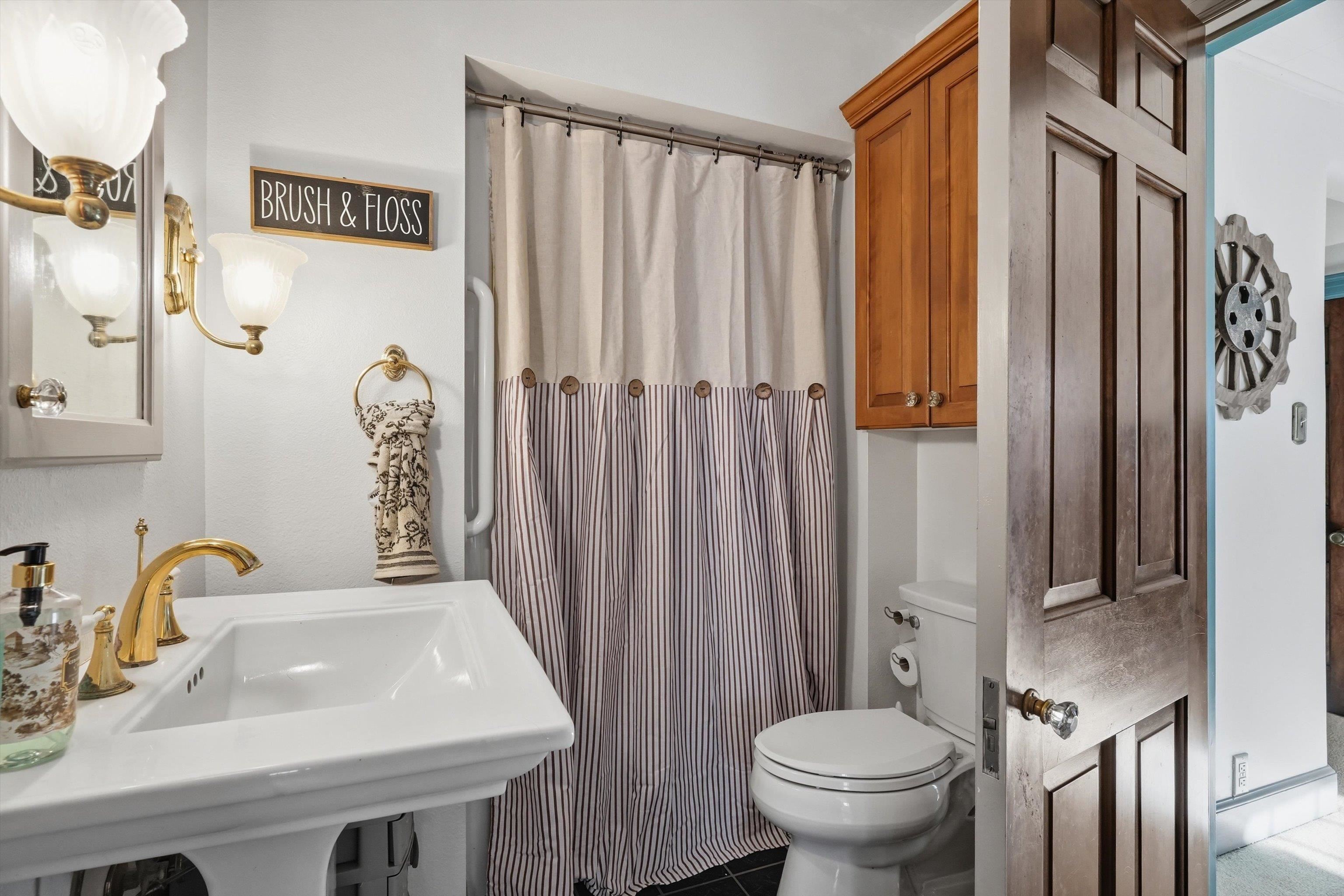 512 HARDACRE AVENUE, Marshfield, Wisconsin 54449, 4 Bedrooms Bedrooms, ,2 BathroomsBathrooms,Residential,For Sale,512 HARDACRE AVENUE,22601528