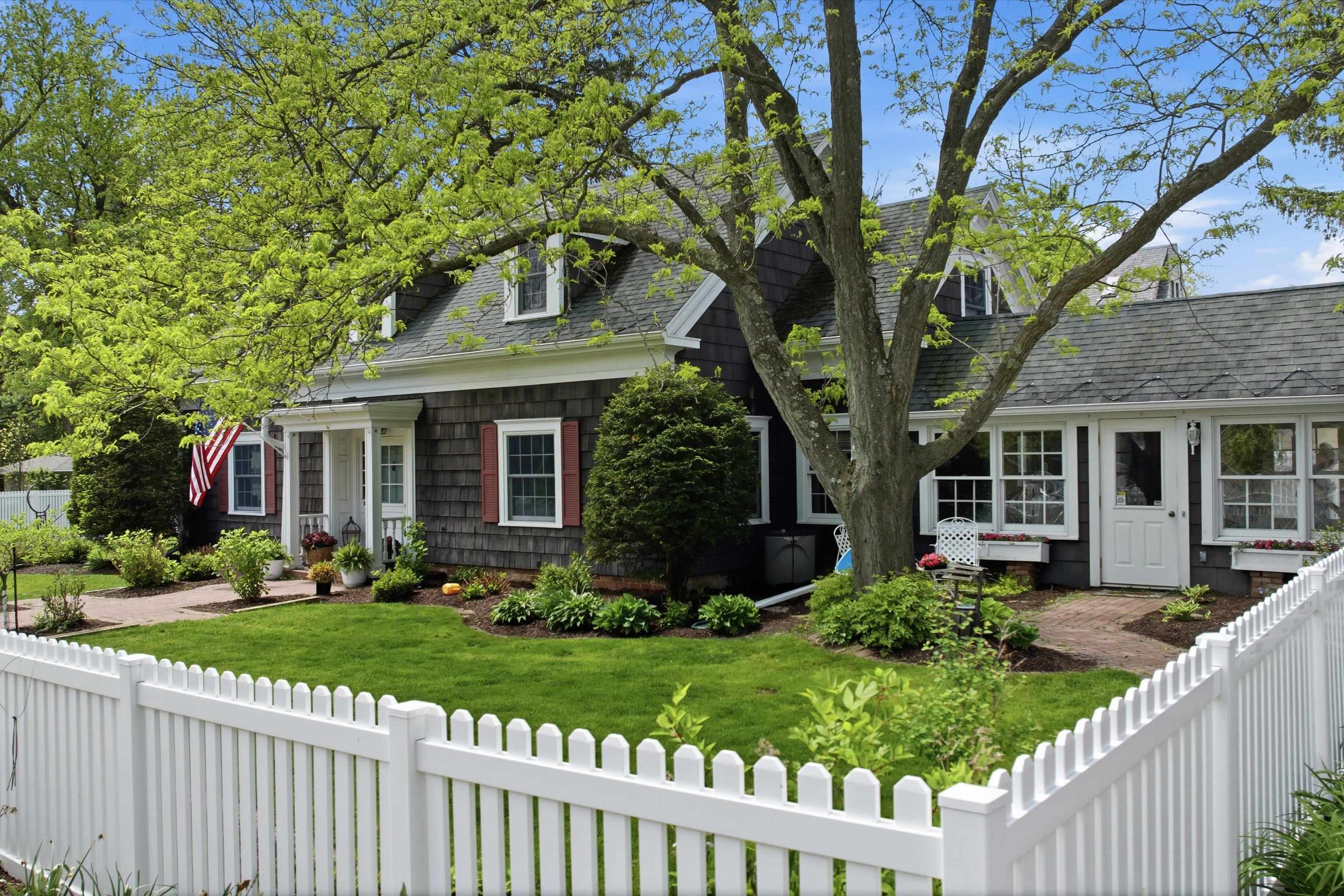 512 HARDACRE AVENUE, Marshfield, Wisconsin 54449, 4 Bedrooms Bedrooms, ,2 BathroomsBathrooms,Residential,For Sale,512 HARDACRE AVENUE,22601528