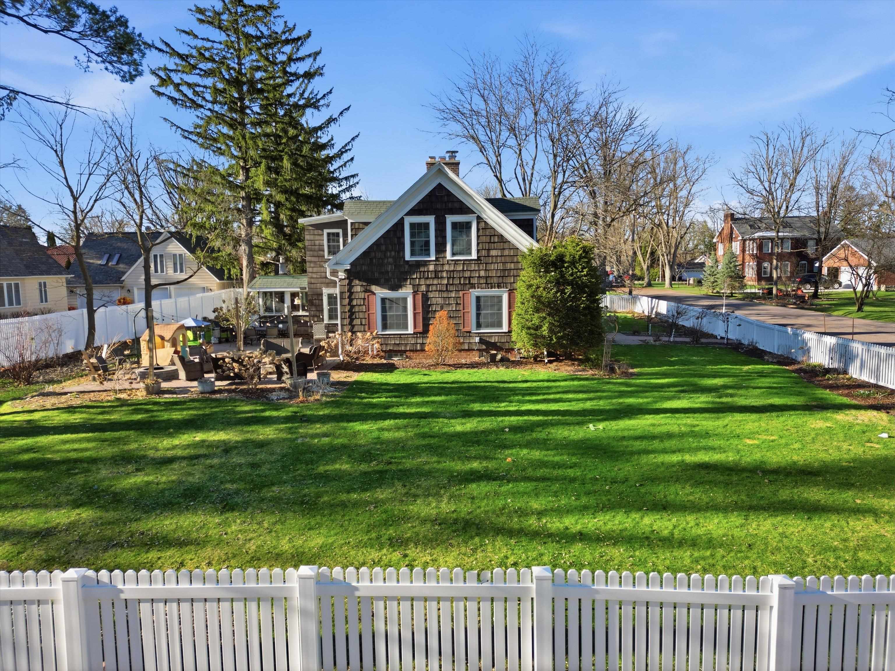 512 HARDACRE AVENUE, Marshfield, Wisconsin 54449, 4 Bedrooms Bedrooms, ,2 BathroomsBathrooms,Residential,For Sale,512 HARDACRE AVENUE,22601528