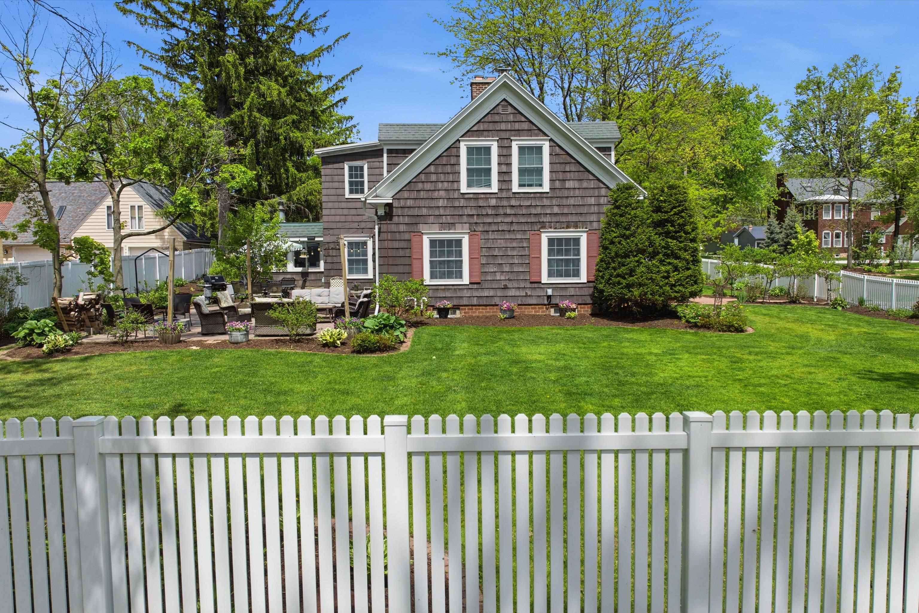 512 HARDACRE AVENUE, Marshfield, Wisconsin 54449, 4 Bedrooms Bedrooms, ,2 BathroomsBathrooms,Residential,For Sale,512 HARDACRE AVENUE,22601528