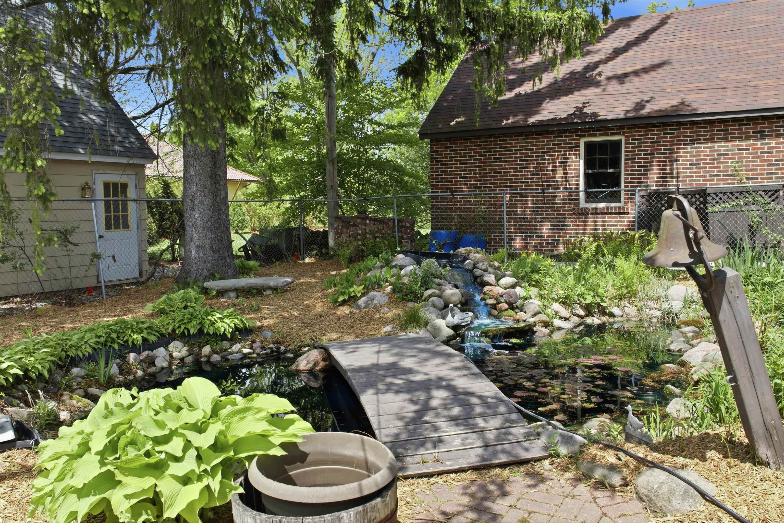 512 HARDACRE AVENUE, Marshfield, Wisconsin 54449, 4 Bedrooms Bedrooms, ,2 BathroomsBathrooms,Residential,For Sale,512 HARDACRE AVENUE,22601528