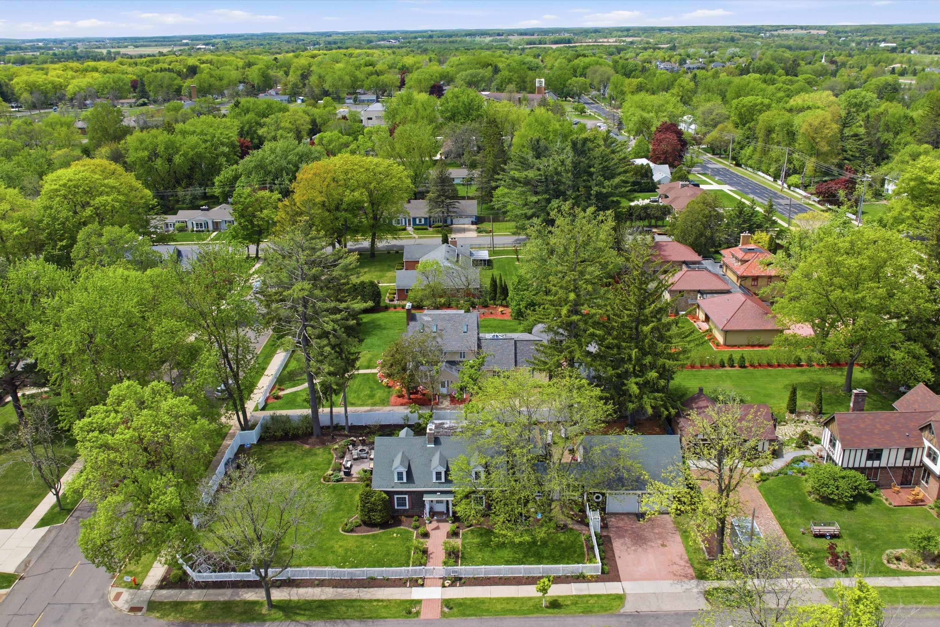 512 HARDACRE AVENUE, Marshfield, Wisconsin 54449, 4 Bedrooms Bedrooms, ,2 BathroomsBathrooms,Residential,For Sale,512 HARDACRE AVENUE,22601528