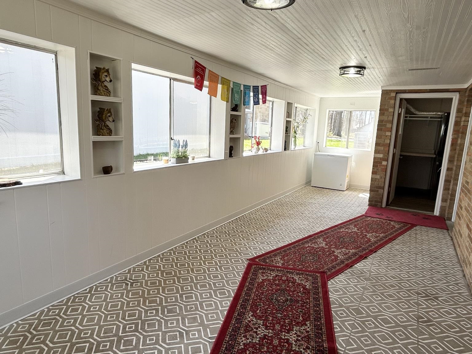 713 S MARYKNOLL AVENUE, Marshfield, Wisconsin 54449, 5 Bedrooms Bedrooms, ,2 BathroomsBathrooms,Residential,For Sale,713 S MARYKNOLL AVENUE,22601536