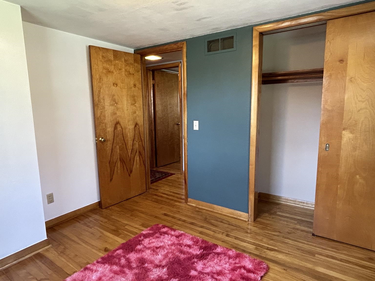 713 S MARYKNOLL AVENUE, Marshfield, Wisconsin 54449, 5 Bedrooms Bedrooms, ,2 BathroomsBathrooms,Residential,For Sale,713 S MARYKNOLL AVENUE,22601536