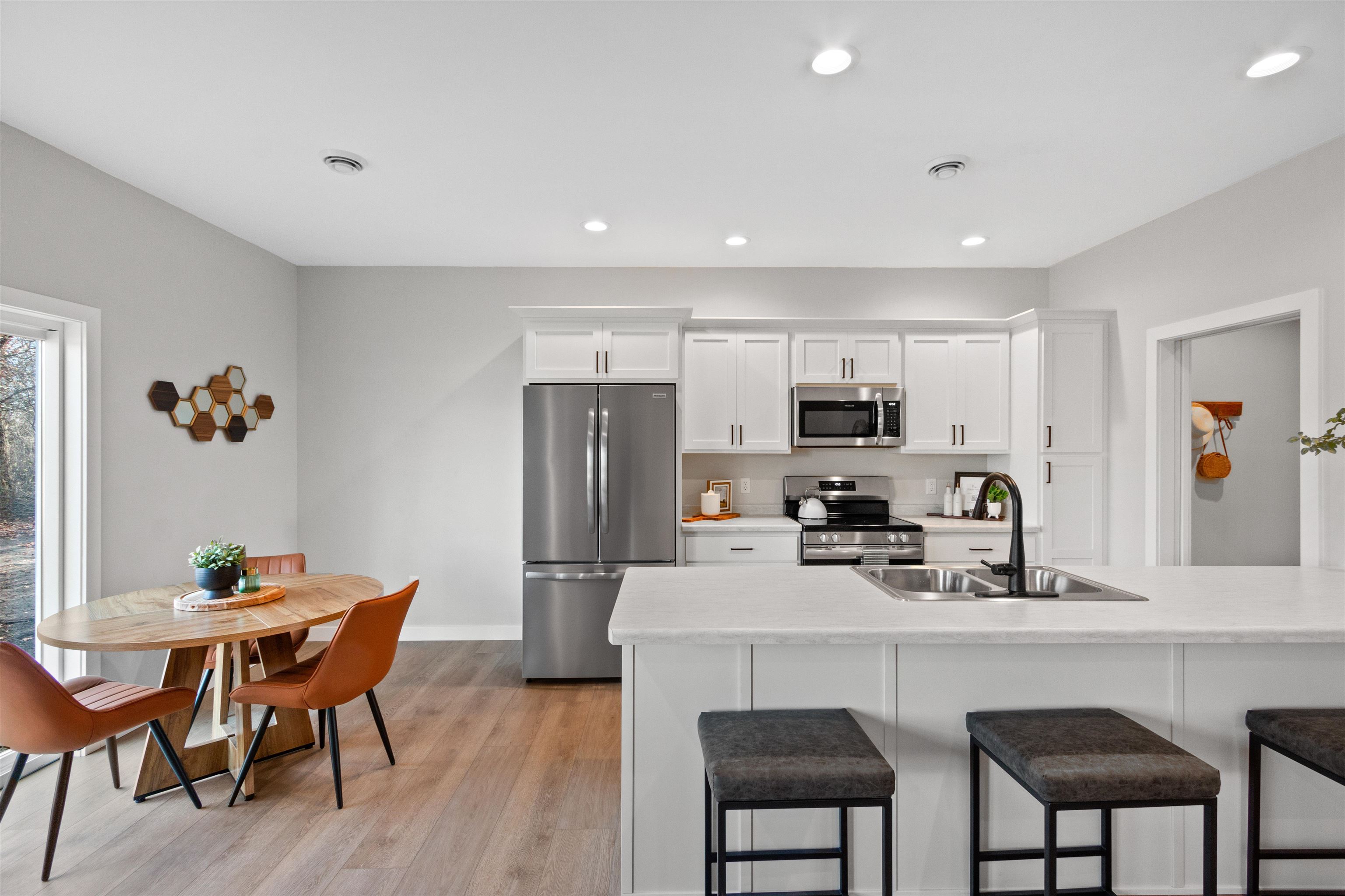 3302 BENNINGTON COURT, Plover, Wisconsin 54467, 2 Bedrooms Bedrooms, ,2 BathroomsBathrooms,Residential,For Sale,3302 BENNINGTON COURT,22601537