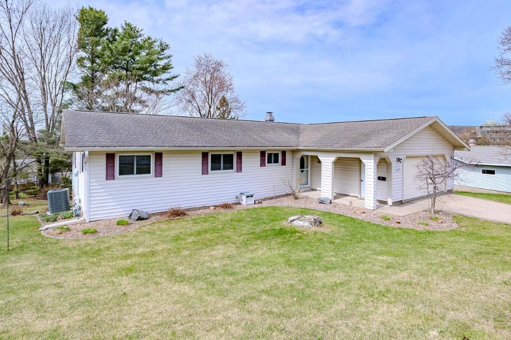 1225 SUNSET DRIVE, Wausau, Wisconsin 54401, 5 Bedrooms Bedrooms, ,2 BathroomsBathrooms,Residential,For Sale,1225 SUNSET DRIVE,22601539