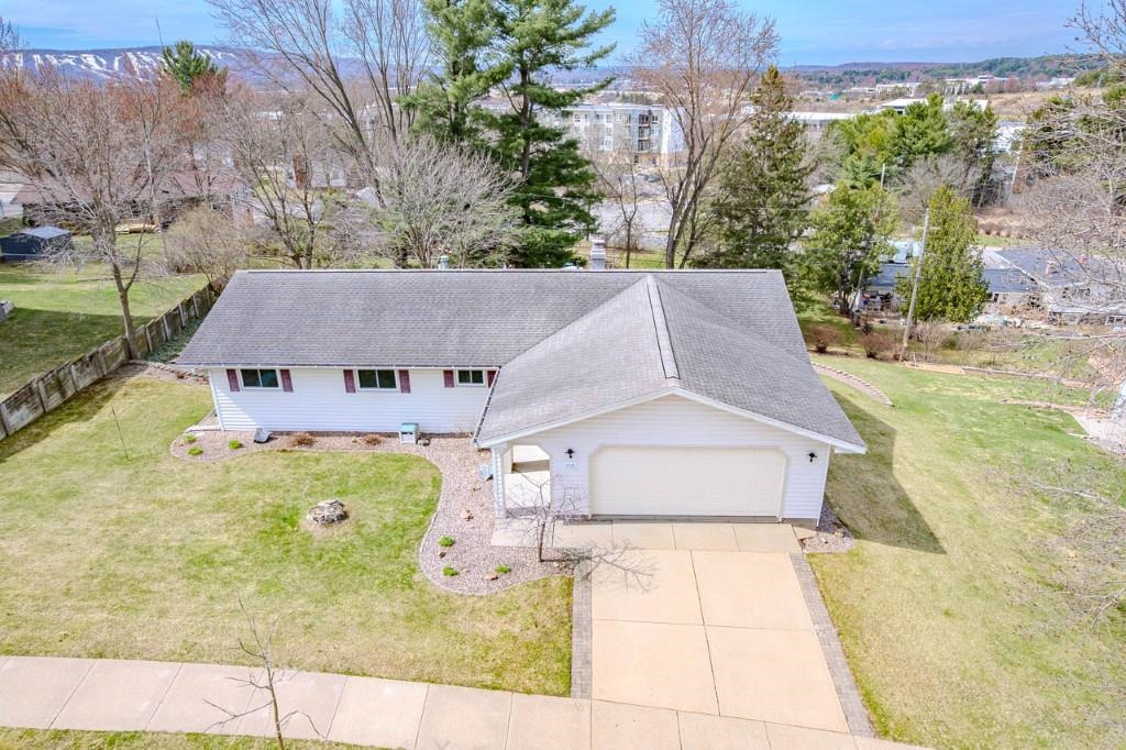 1225 SUNSET DRIVE, Wausau, Wisconsin 54401, 5 Bedrooms Bedrooms, ,2 BathroomsBathrooms,Residential,For Sale,1225 SUNSET DRIVE,22601539