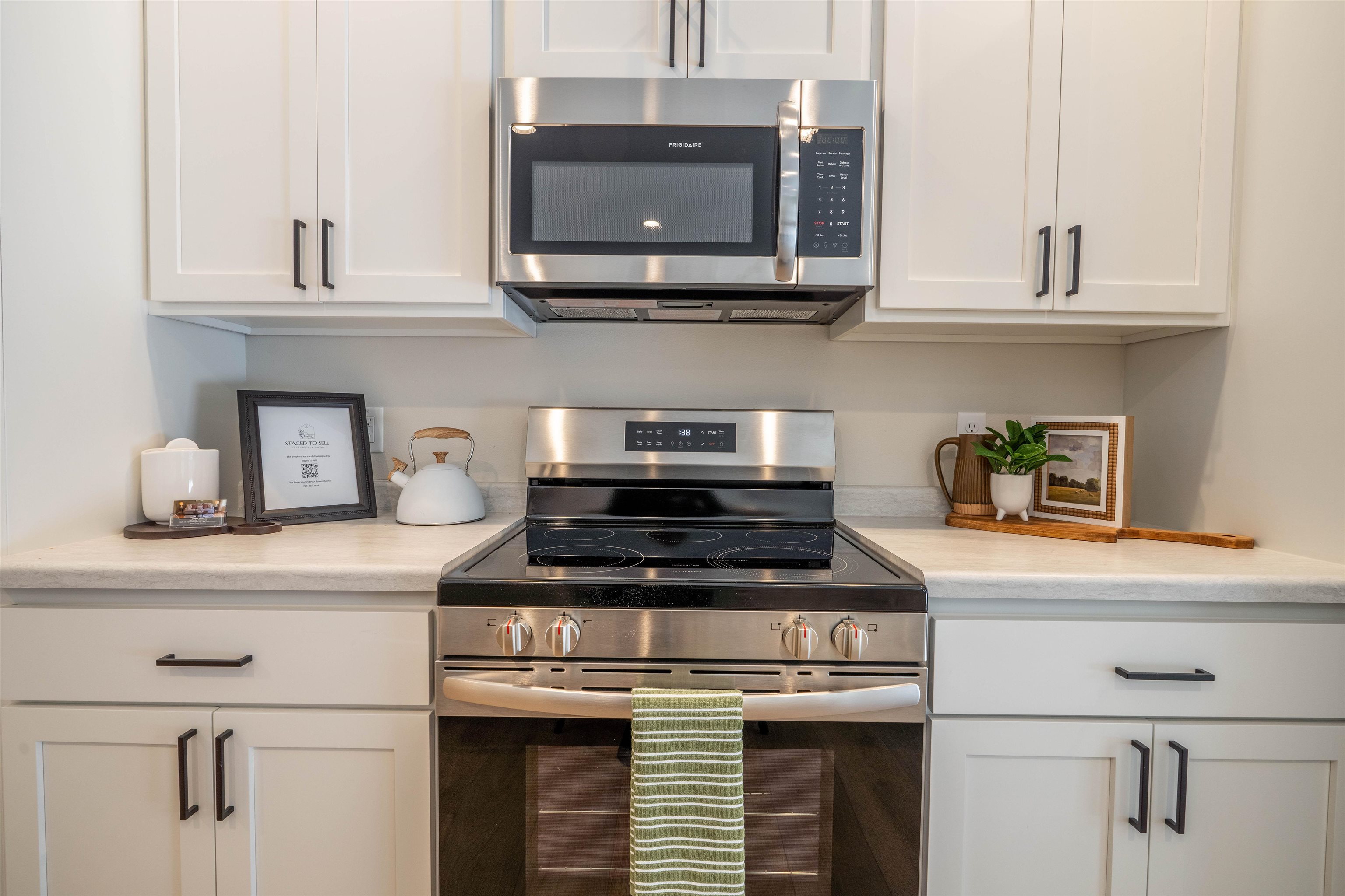 3306 BENNINGTON COURT, Plover, Wisconsin 54467, 2 Bedrooms Bedrooms, ,2 BathroomsBathrooms,Residential,For Sale,3306 BENNINGTON COURT,22601540