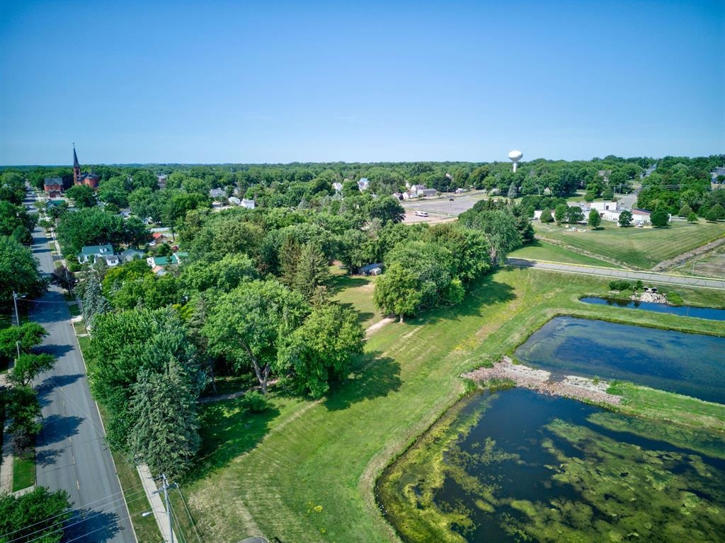 702 N CHESTNUT, Marshfield, Wisconsin 54449, ,Commercial/industrial,For Sale,702 N CHESTNUT,22601541