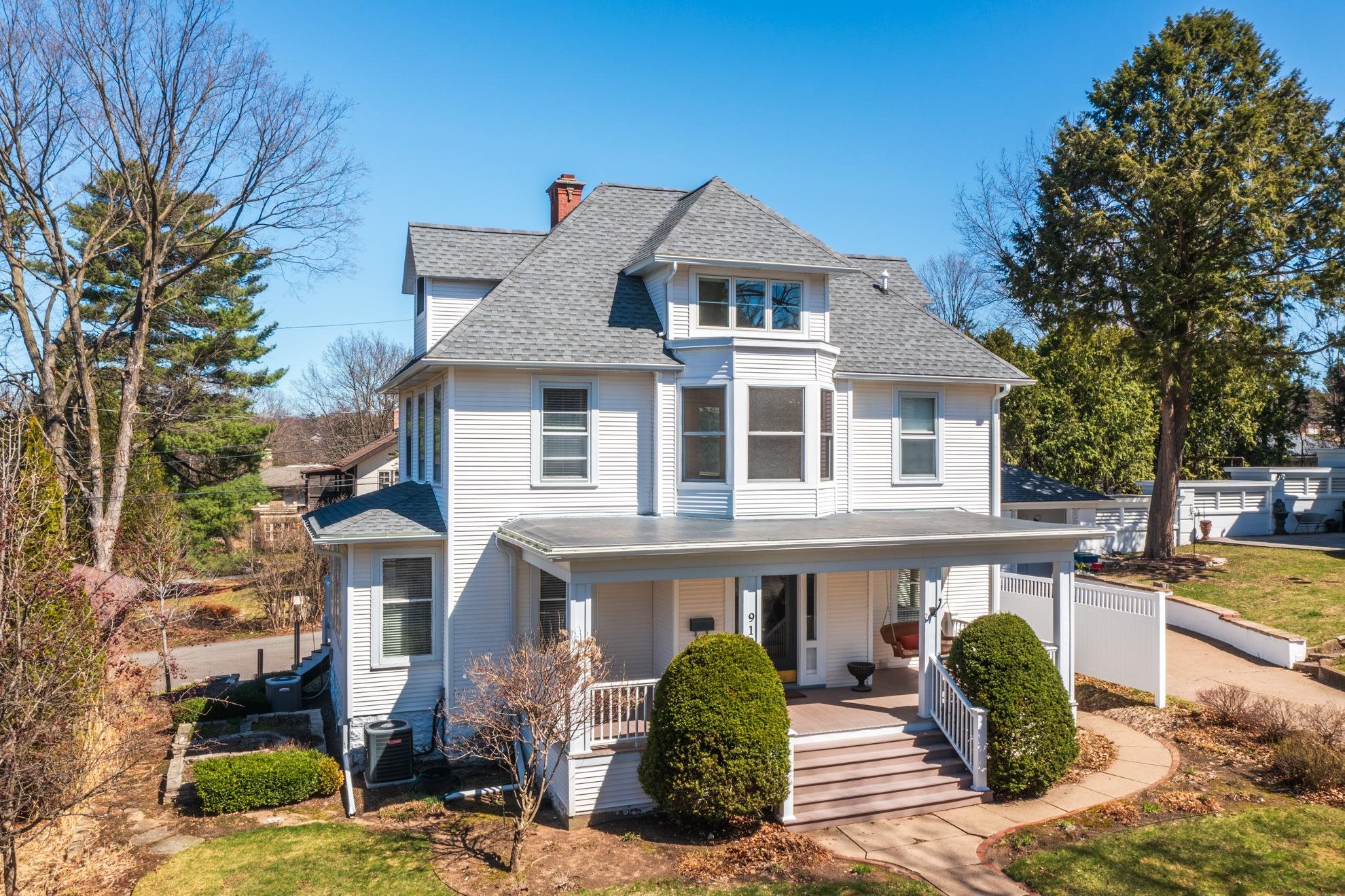 910 FULTON STREET, Wausau, Wisconsin 54403, 5 Bedrooms Bedrooms, ,2 BathroomsBathrooms,Residential,For Sale,910 FULTON STREET,22601542