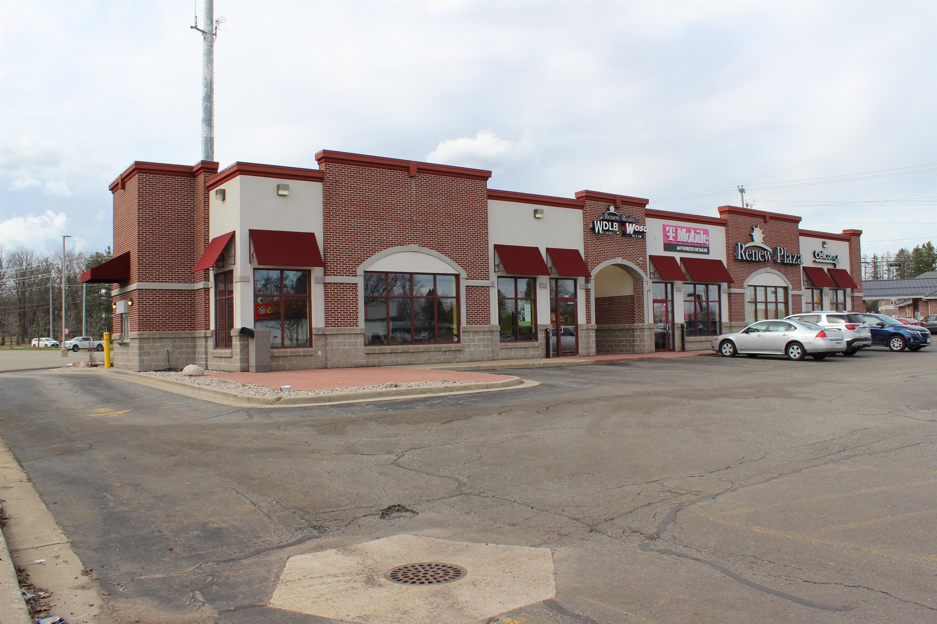 1710 N CENTRAL AVENUE, Marshfield, Wisconsin 54449, ,Commercial/industrial,For Rent,1710 N CENTRAL AVENUE,22601544