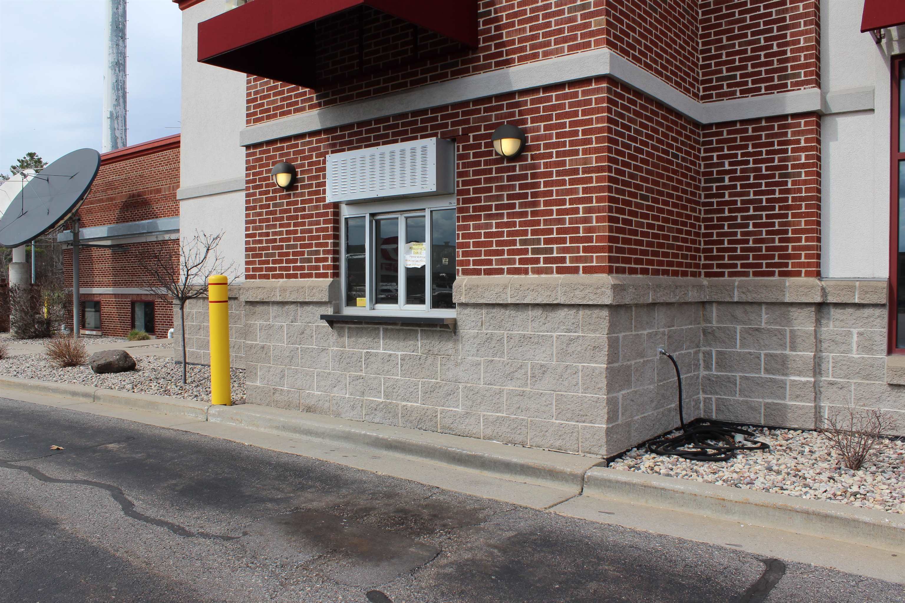 1710 N CENTRAL AVENUE, Marshfield, Wisconsin 54449, ,Commercial/industrial,For Rent,1710 N CENTRAL AVENUE,22601544