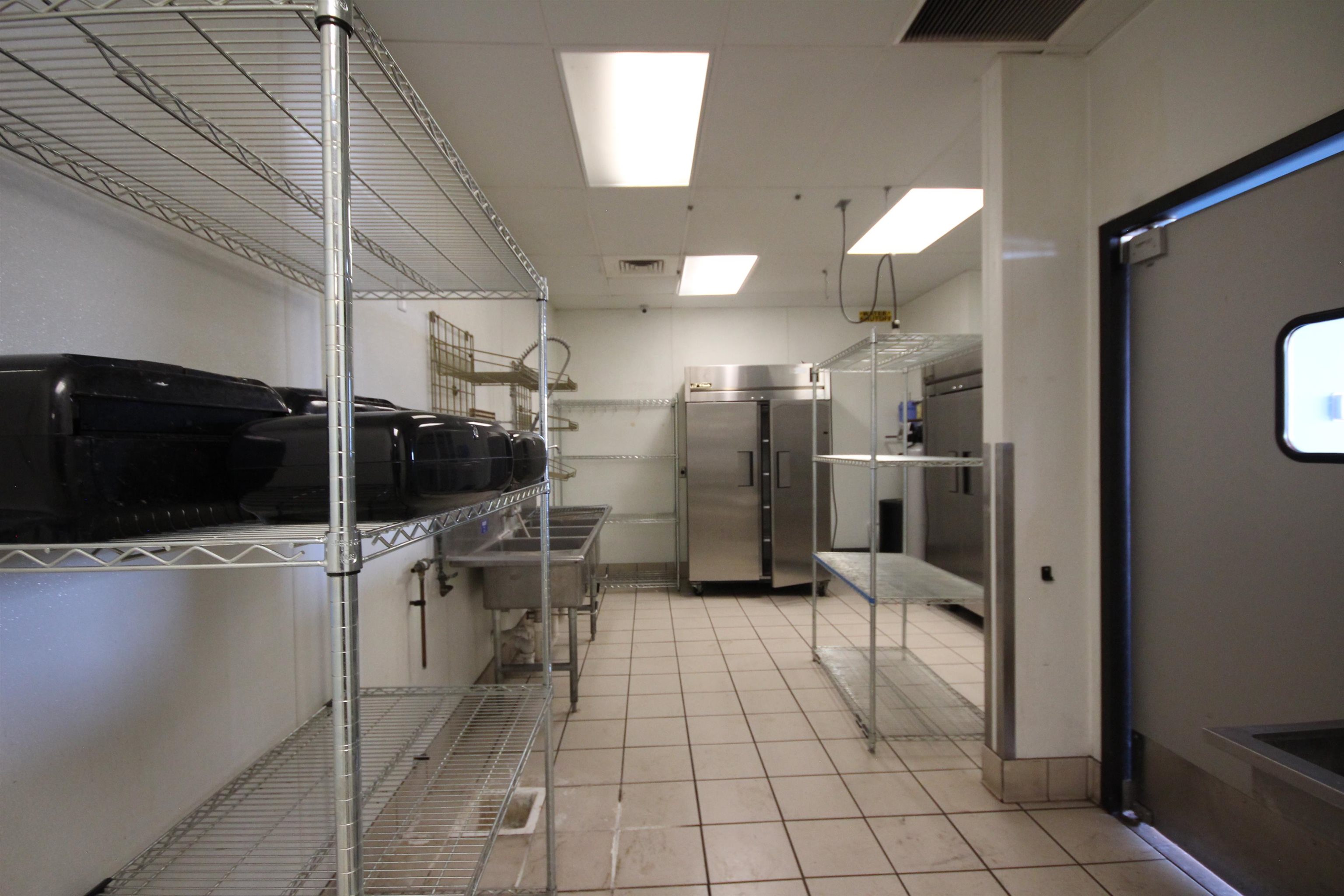 1710 N CENTRAL AVENUE, Marshfield, Wisconsin 54449, ,Commercial/industrial,For Rent,1710 N CENTRAL AVENUE,22601544