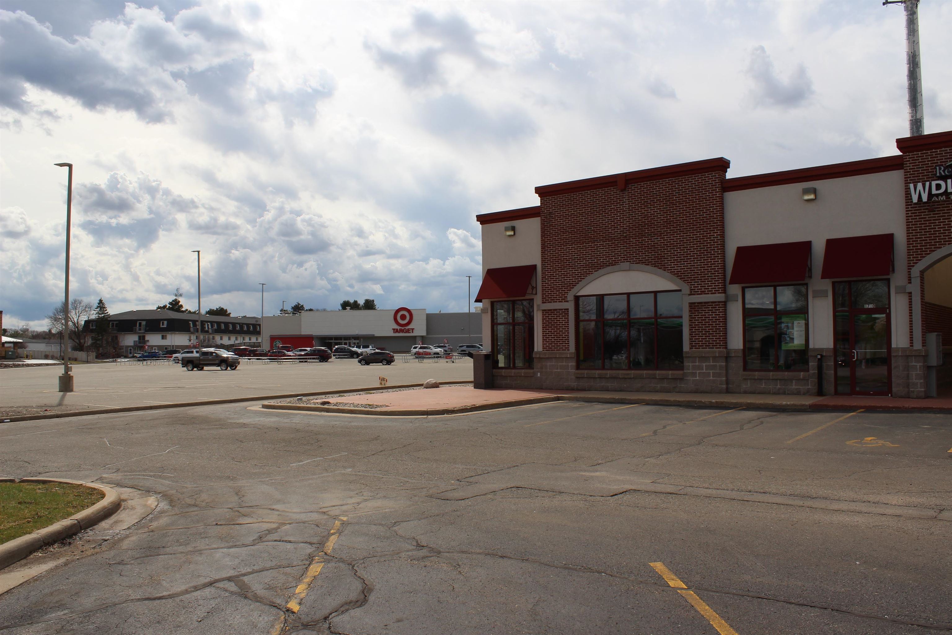 1710 N CENTRAL AVENUE, Marshfield, Wisconsin 54449, ,Commercial/industrial,For Rent,1710 N CENTRAL AVENUE,22601544