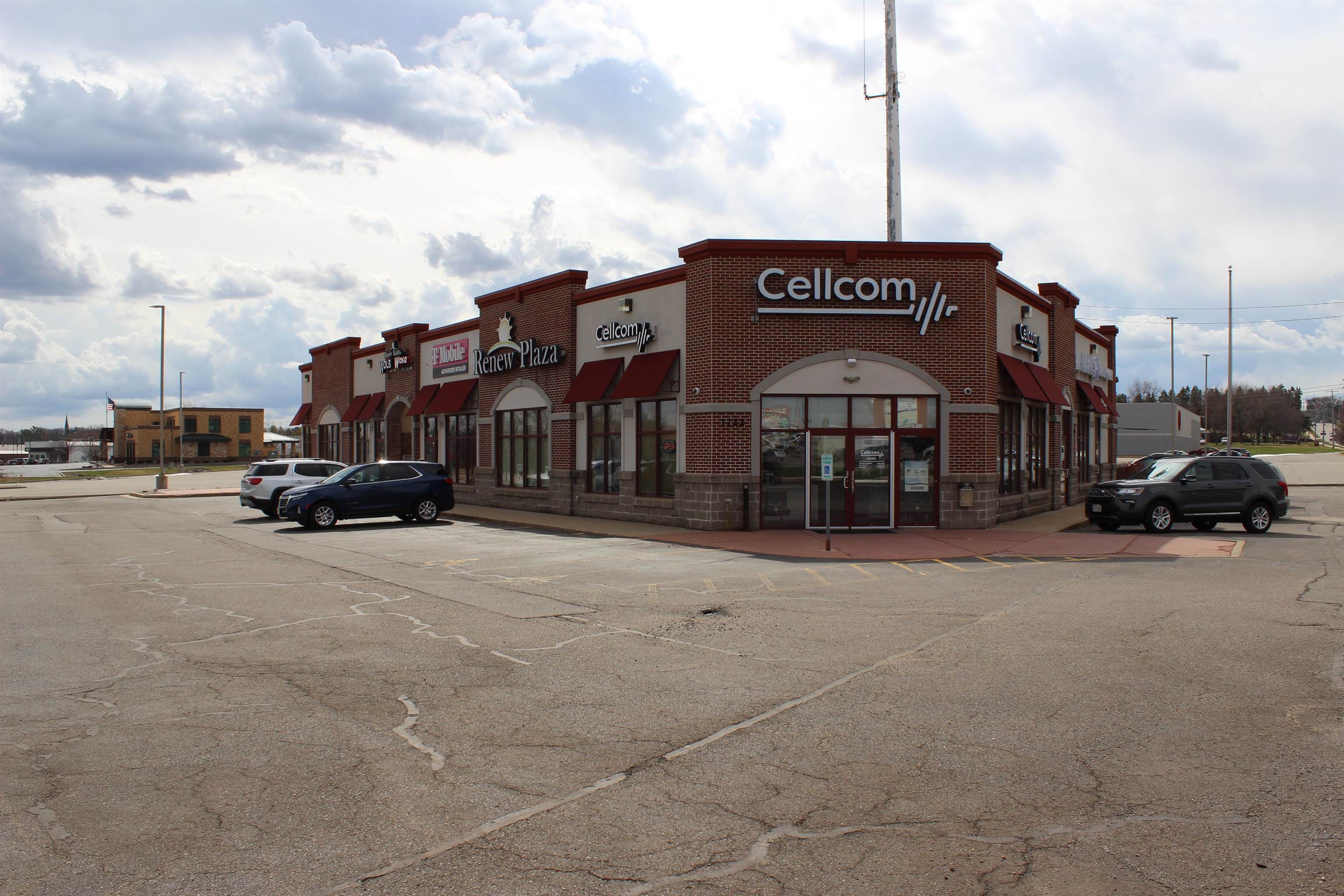 1710 N CENTRAL AVENUE, Marshfield, Wisconsin 54449, ,Commercial/industrial,For Rent,1710 N CENTRAL AVENUE,22601544