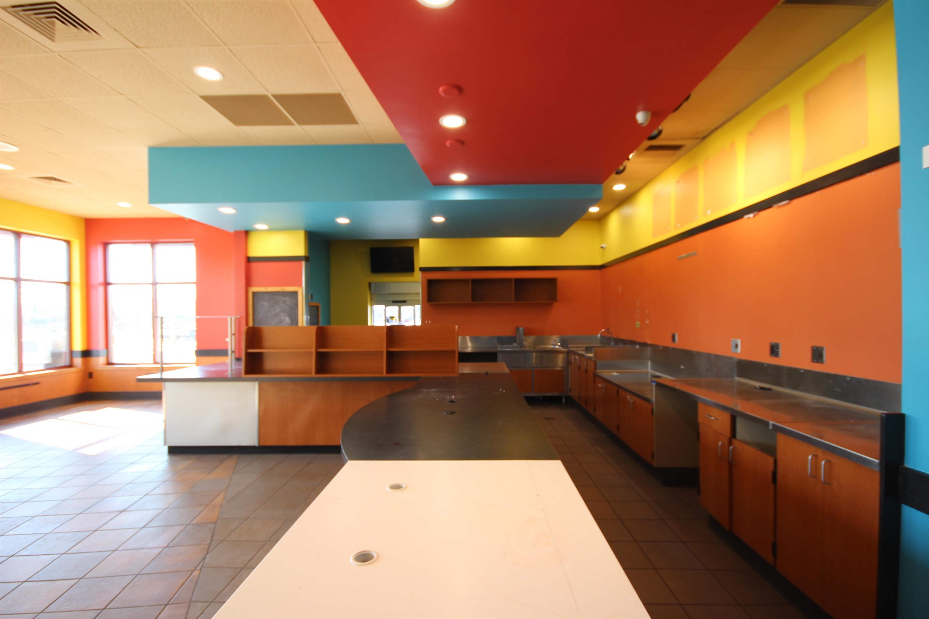 1710 N CENTRAL AVENUE, Marshfield, Wisconsin 54449, ,Commercial/industrial,For Rent,1710 N CENTRAL AVENUE,22601544