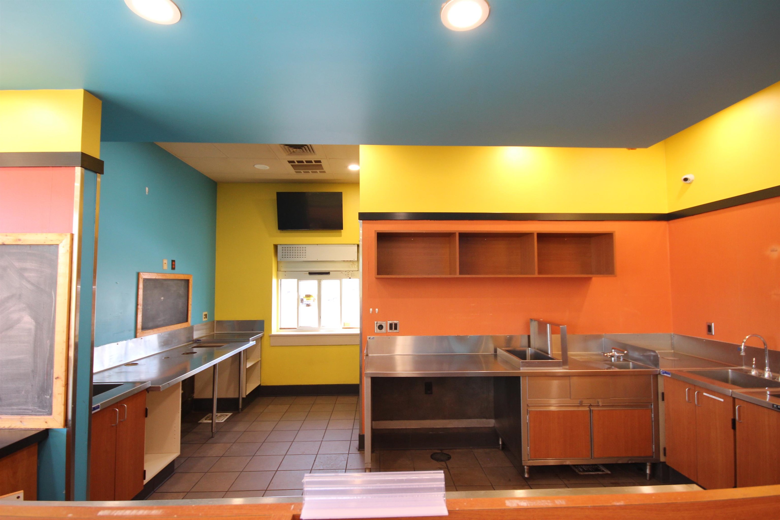 1710 N CENTRAL AVENUE, Marshfield, Wisconsin 54449, ,Commercial/industrial,For Rent,1710 N CENTRAL AVENUE,22601544