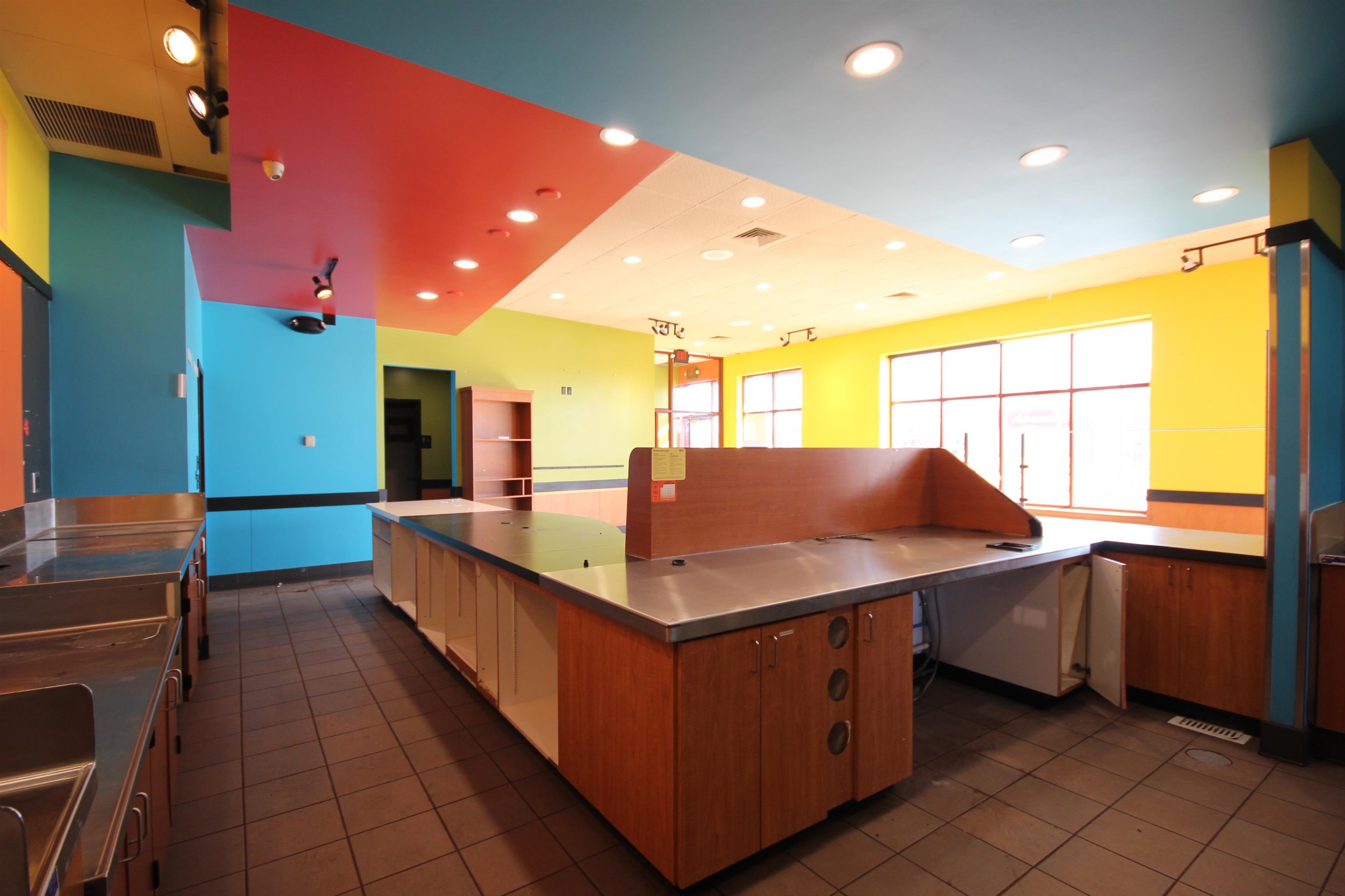 1710 N CENTRAL AVENUE, Marshfield, Wisconsin 54449, ,Commercial/industrial,For Rent,1710 N CENTRAL AVENUE,22601544