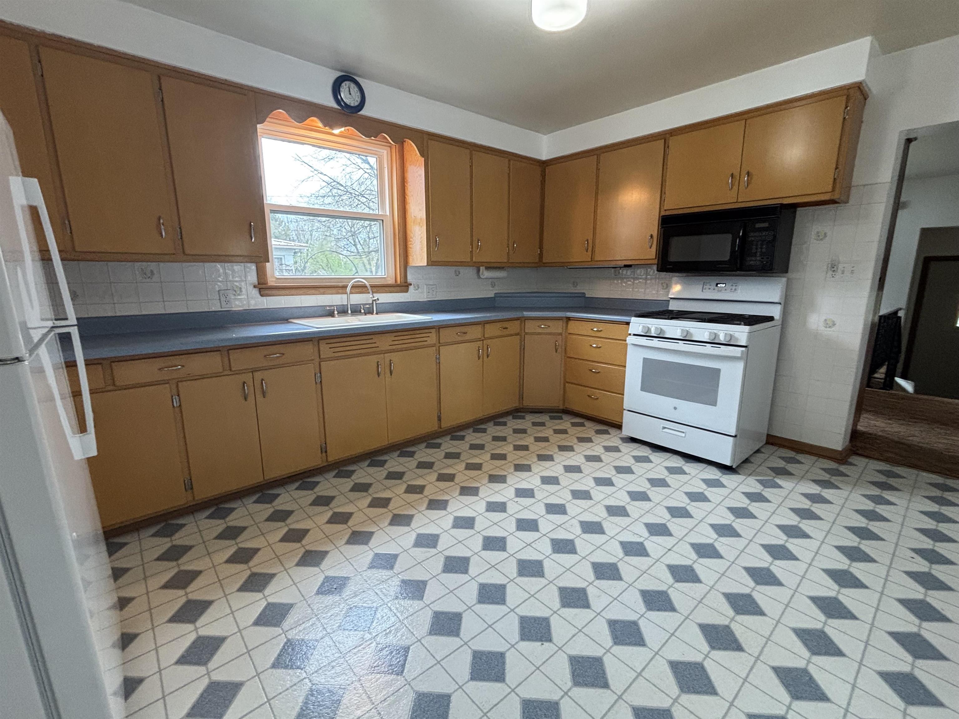 308 5TH STREET, Mosinee, Wisconsin 54455, 3 Bedrooms Bedrooms, ,2 BathroomsBathrooms,Residential,For Sale,308 5TH STREET,22601547