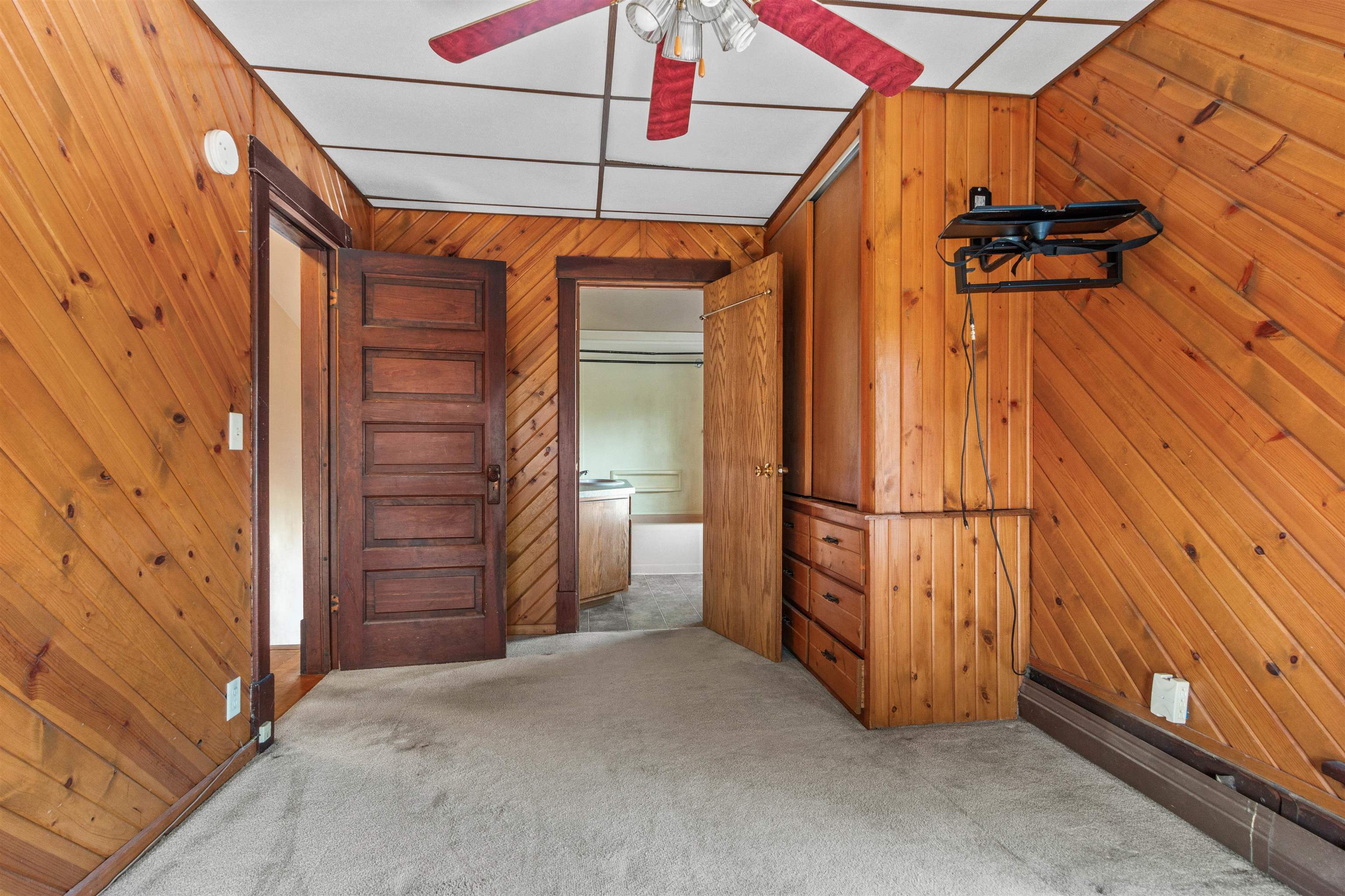 800 W 6TH STREET, Marshfield, Wisconsin 54449, 3 Bedrooms Bedrooms, ,1 BathroomBathrooms,Residential,For Sale,800 W 6TH STREET,22601549