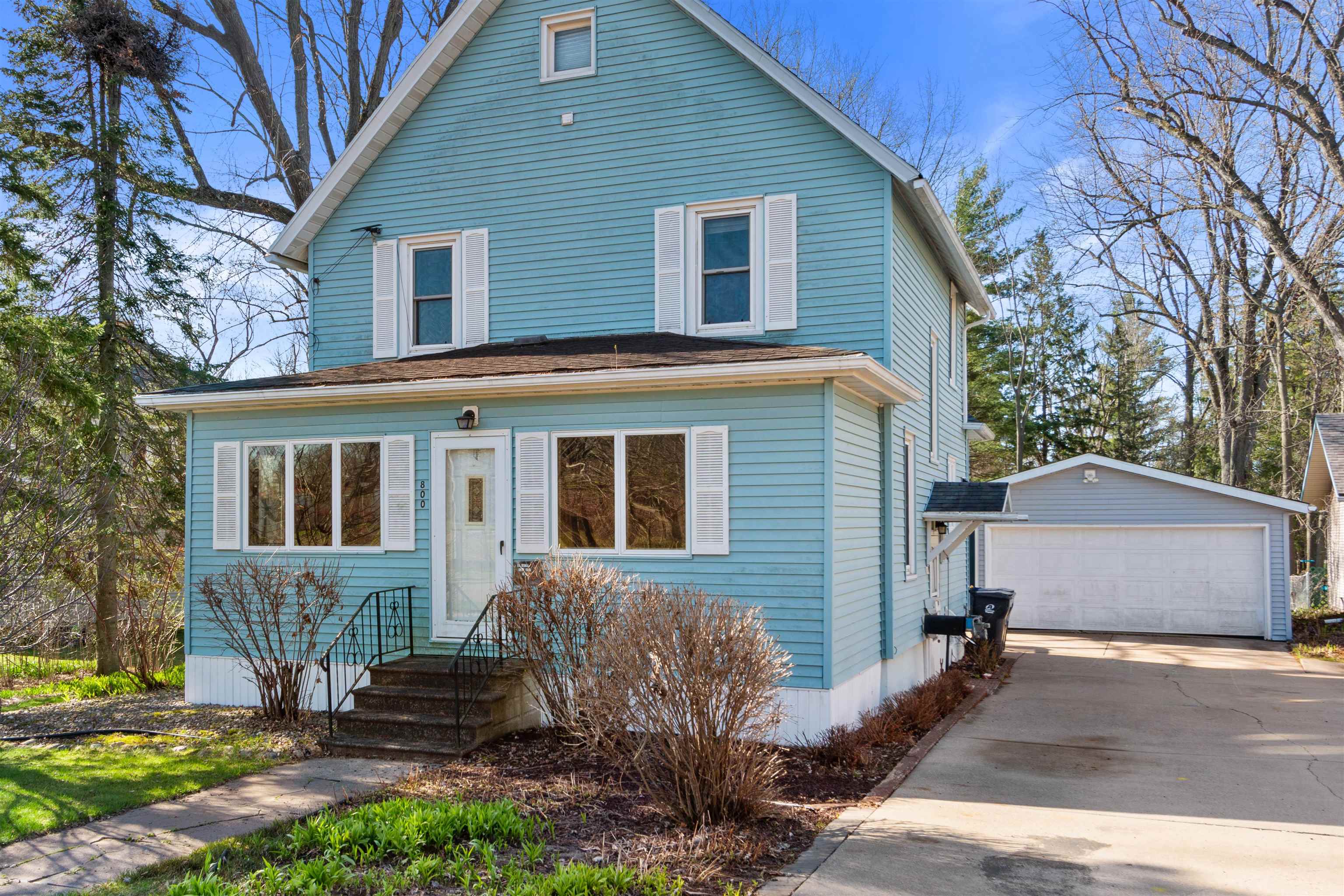 800 W 6TH STREET, Marshfield, Wisconsin 54449, 3 Bedrooms Bedrooms, ,1 BathroomBathrooms,Residential,For Sale,800 W 6TH STREET,22601549