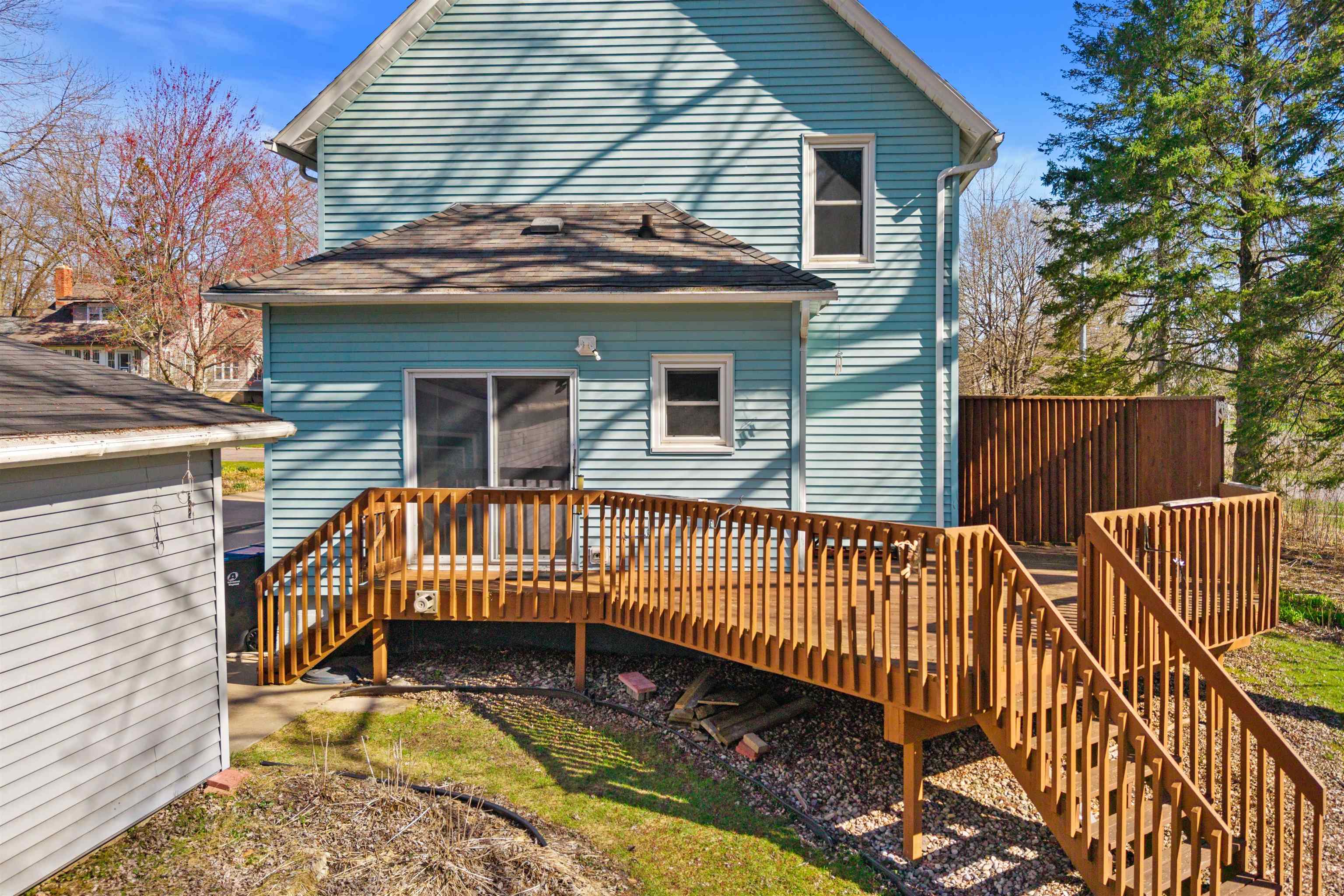 800 W 6TH STREET, Marshfield, Wisconsin 54449, 3 Bedrooms Bedrooms, ,1 BathroomBathrooms,Residential,For Sale,800 W 6TH STREET,22601549