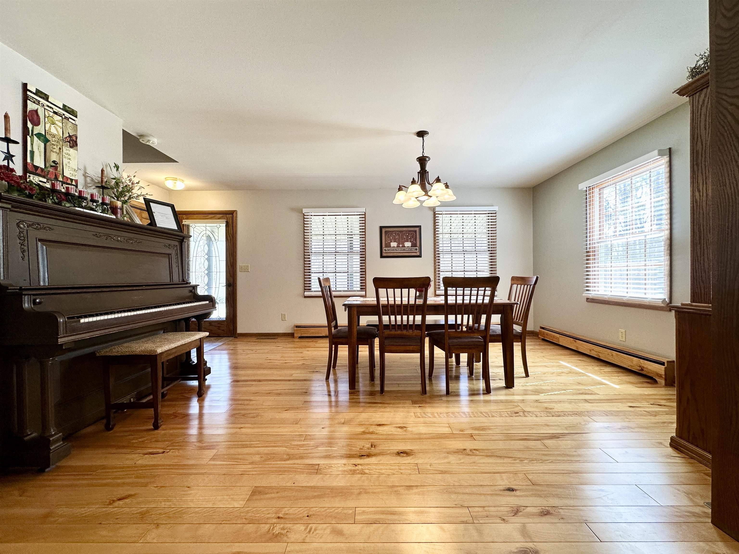 4373 AIRPORT ROAD, Crandon, Wisconsin 54520, 4 Bedrooms Bedrooms, ,2 BathroomsBathrooms,Residential,For Sale,4373 AIRPORT ROAD,22601550