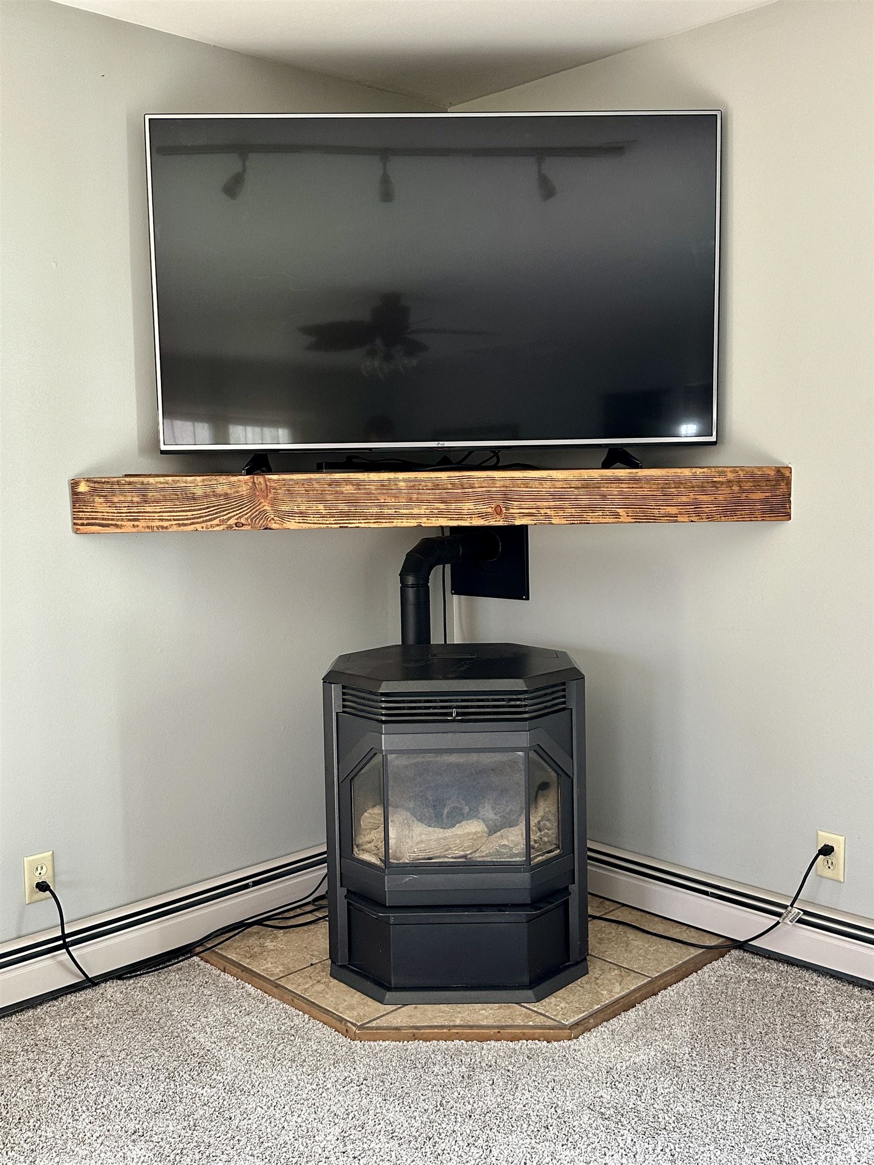 4373 AIRPORT ROAD, Crandon, Wisconsin 54520, 4 Bedrooms Bedrooms, ,2 BathroomsBathrooms,Residential,For Sale,4373 AIRPORT ROAD,22601550