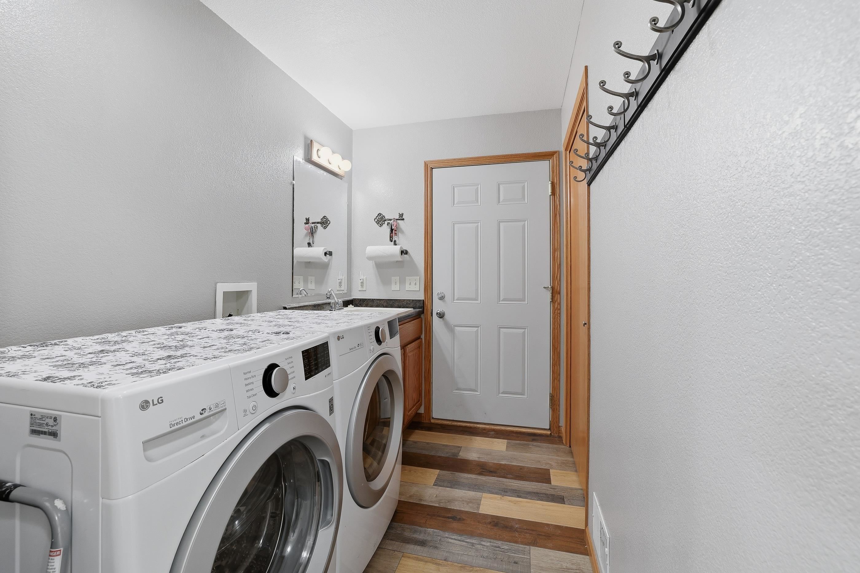 3200 MIRAGE CIRCLE, Plover, Wisconsin 54467, 4 Bedrooms Bedrooms, ,3 BathroomsBathrooms,Residential,For Sale,3200 MIRAGE CIRCLE,22601552