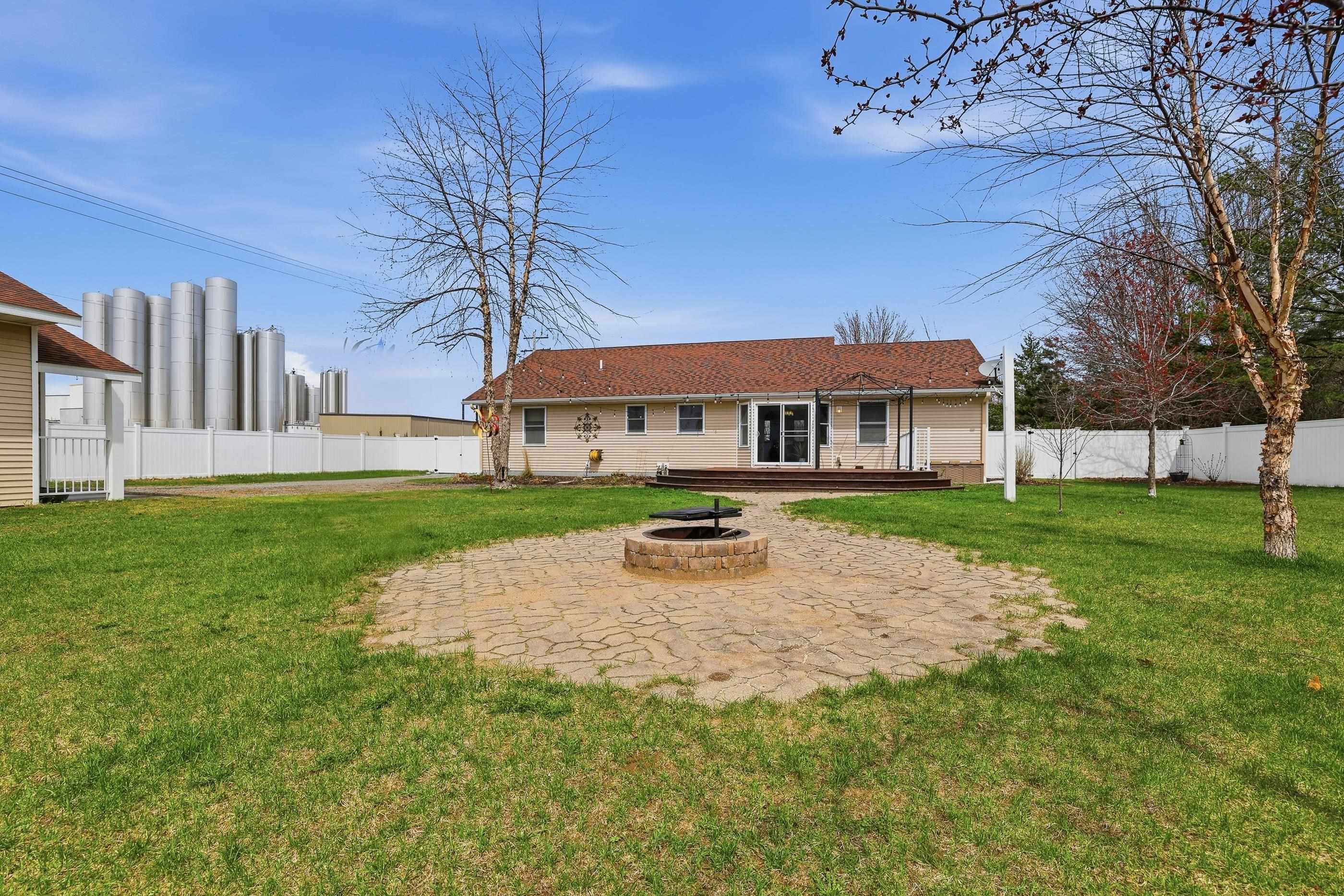 3200 MIRAGE CIRCLE, Plover, Wisconsin 54467, 4 Bedrooms Bedrooms, ,3 BathroomsBathrooms,Residential,For Sale,3200 MIRAGE CIRCLE,22601552