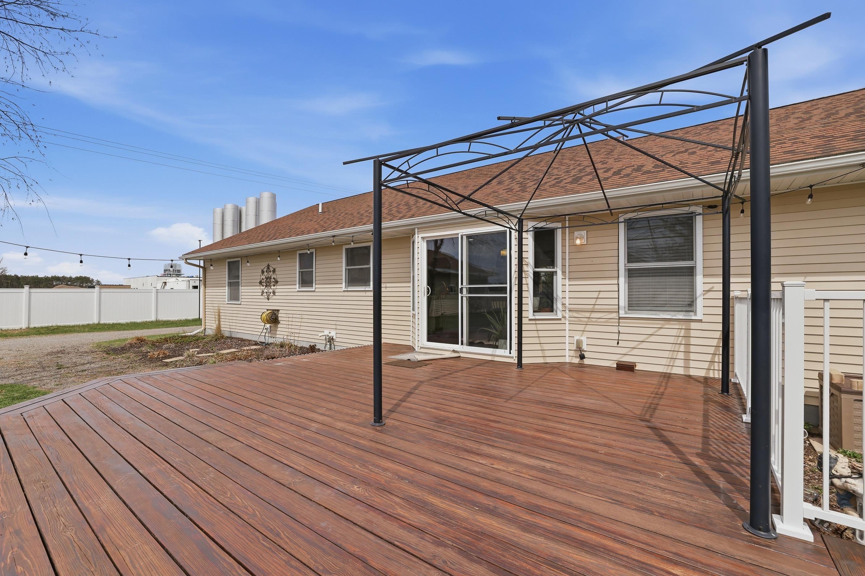 3200 MIRAGE CIRCLE, Plover, Wisconsin 54467, 4 Bedrooms Bedrooms, ,3 BathroomsBathrooms,Residential,For Sale,3200 MIRAGE CIRCLE,22601552