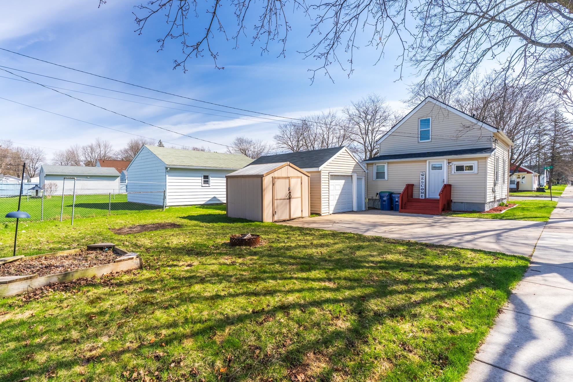 1002 N 9TH AVENUE, Wausau, Wisconsin 54401, 2 Bedrooms Bedrooms, ,1 BathroomBathrooms,Residential,For Sale,1002 N 9TH AVENUE,22601554