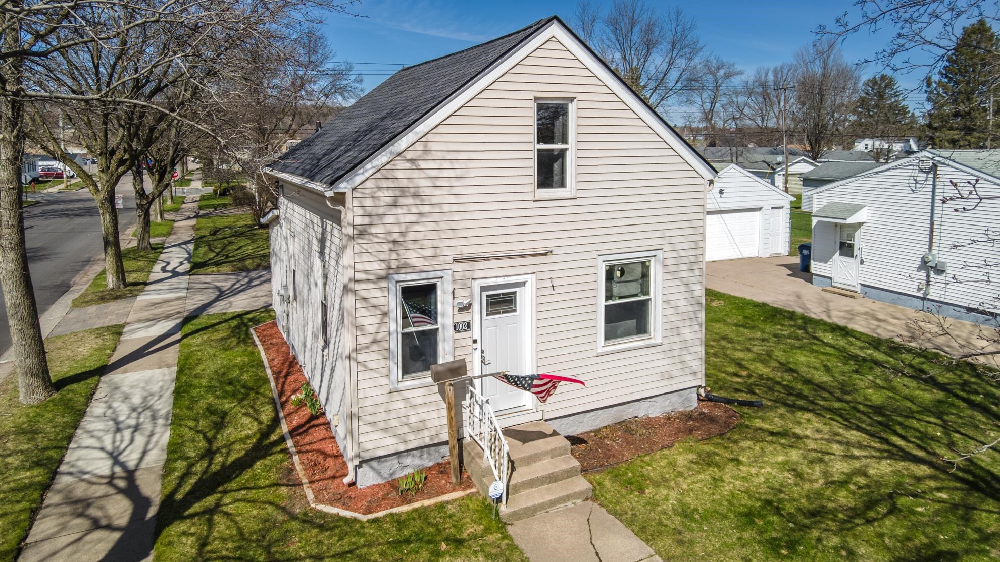 1002 N 9TH AVENUE, Wausau, Wisconsin 54401, 2 Bedrooms Bedrooms, ,1 BathroomBathrooms,Residential,For Sale,1002 N 9TH AVENUE,22601554