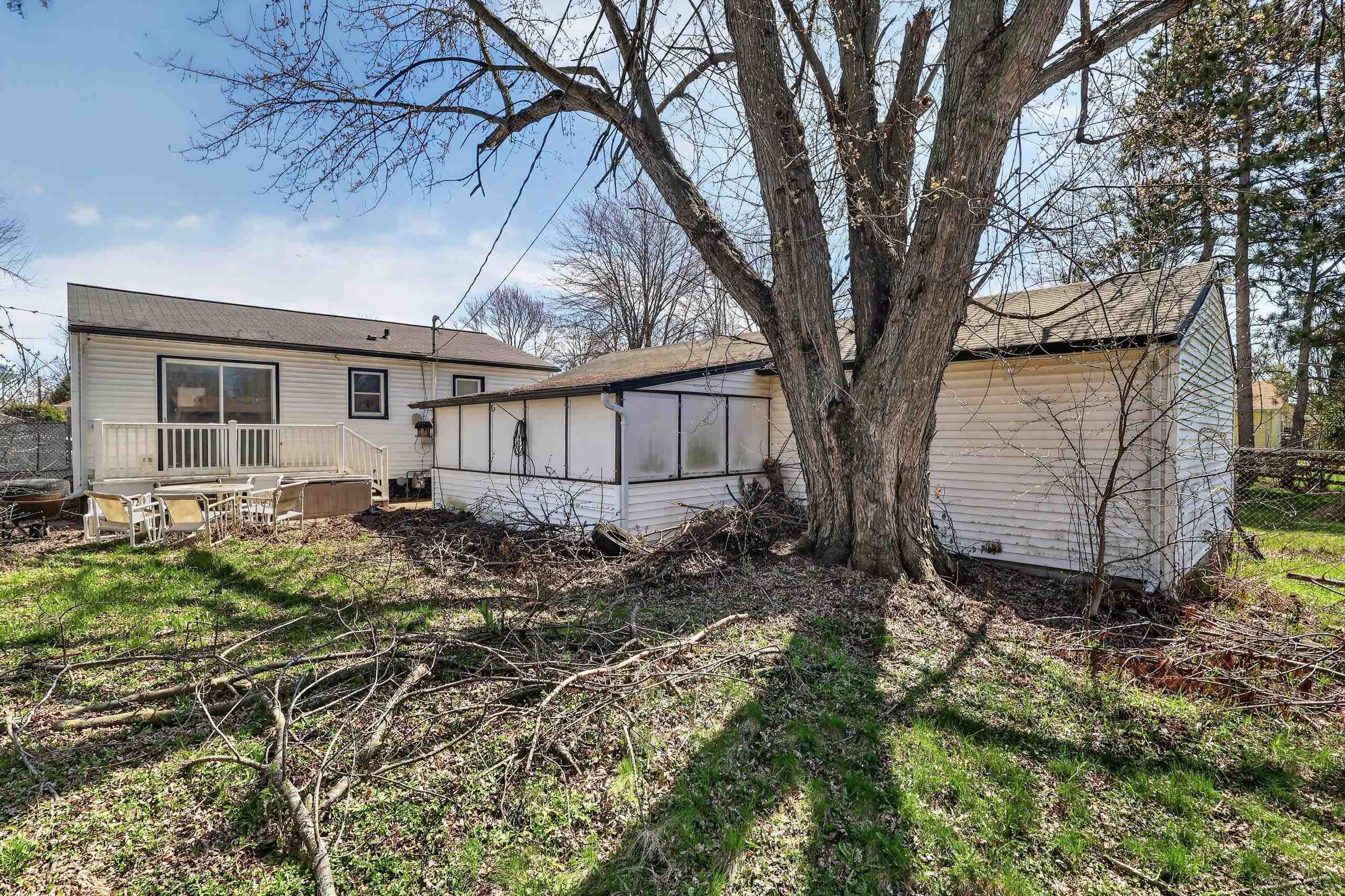 240 20TH AVENUE SOUTH, Wisconsin Rapids, Wisconsin 54495, 1 Bedroom Bedrooms, ,1 BathroomBathrooms,Residential,For Sale,240 20TH AVENUE SOUTH,22601555