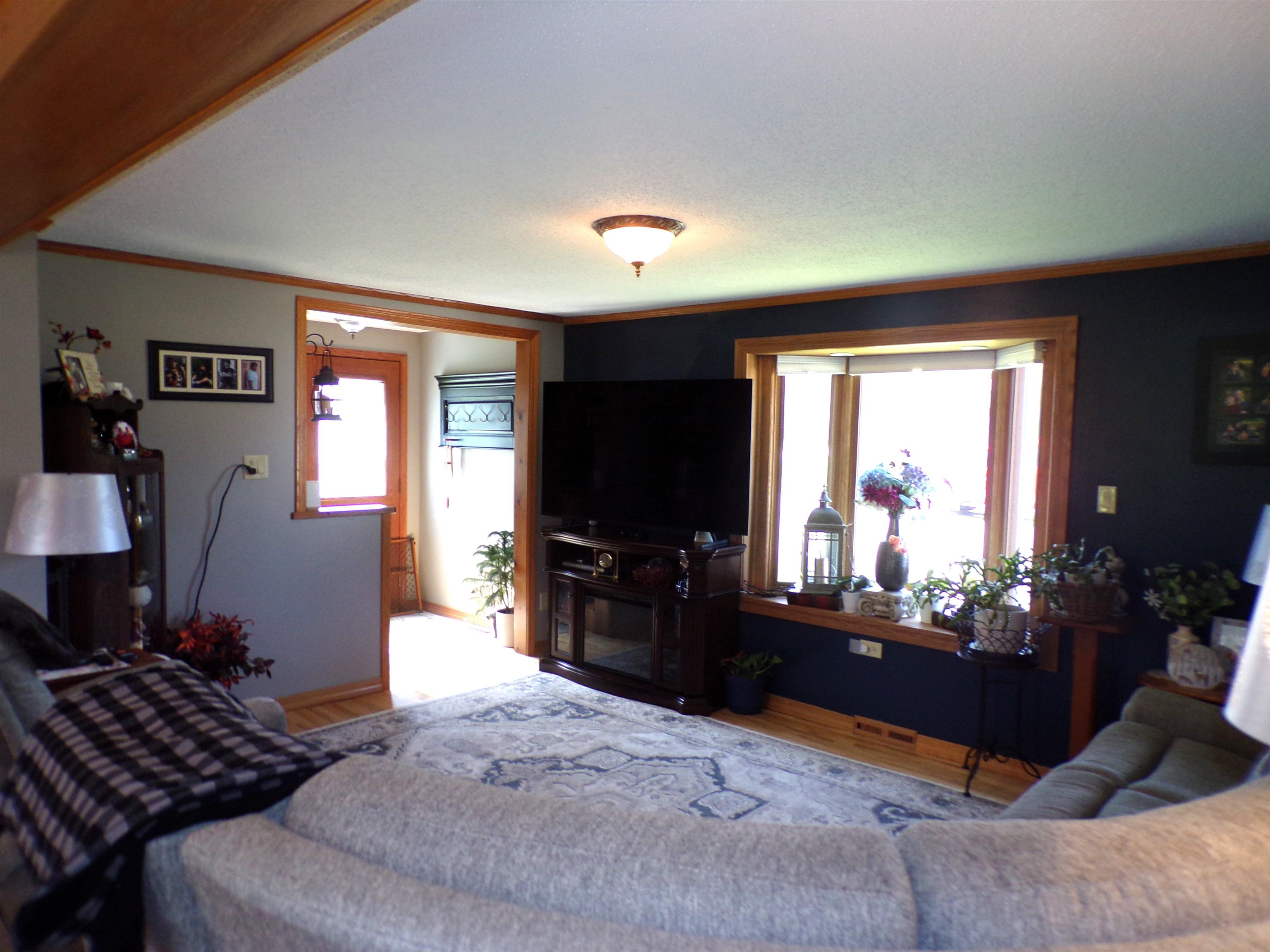 118 N CROCKER AVENUE, Greenwood, Wisconsin 54437, 3 Bedrooms Bedrooms, ,2 BathroomsBathrooms,Residential,For Sale,118 N CROCKER AVENUE,22601558