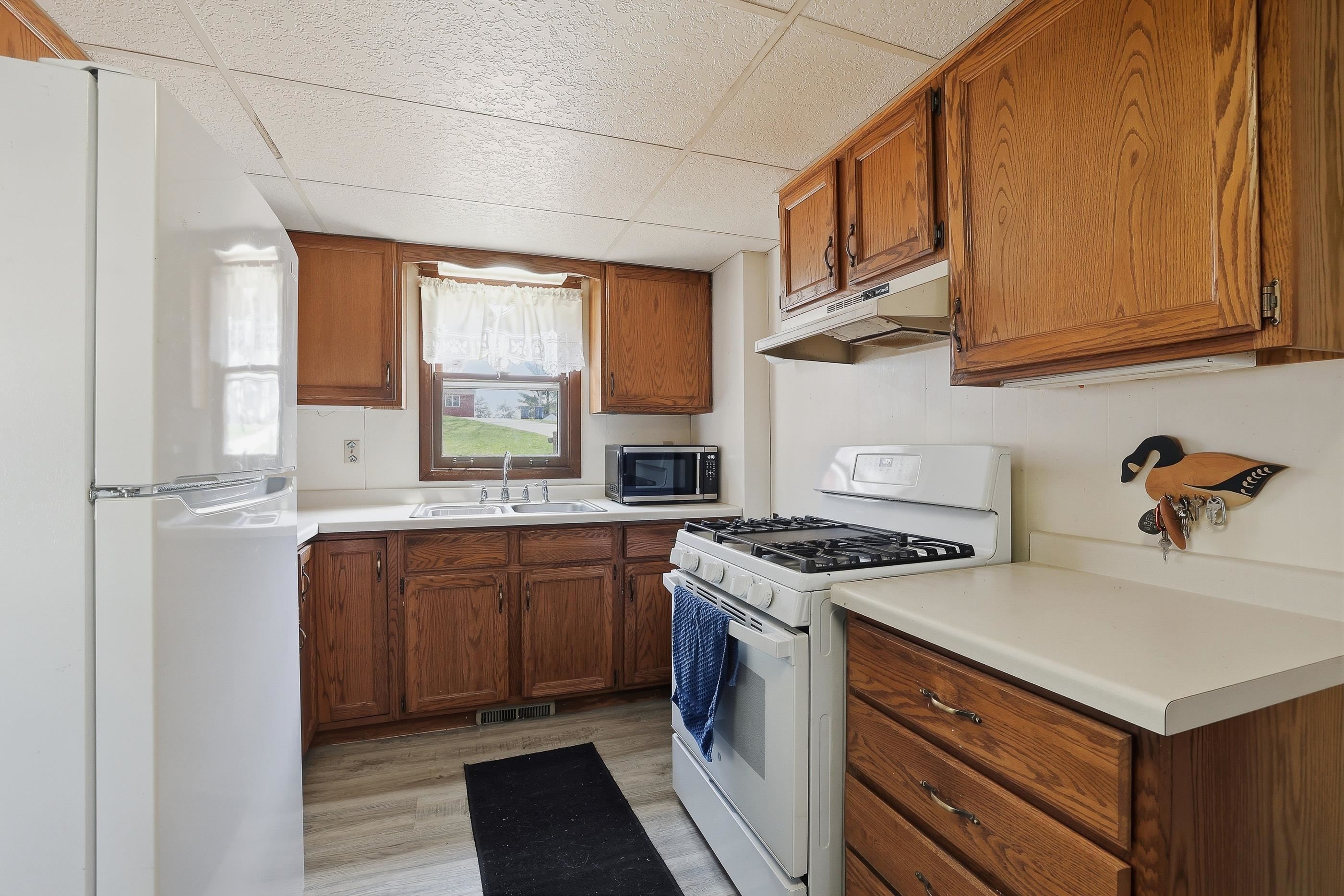 215 BIRCH DRIVE, Iola, Wisconsin 54945, 2 Bedrooms Bedrooms, ,1 BathroomBathrooms,Residential,For Sale,215 BIRCH DRIVE,22601559