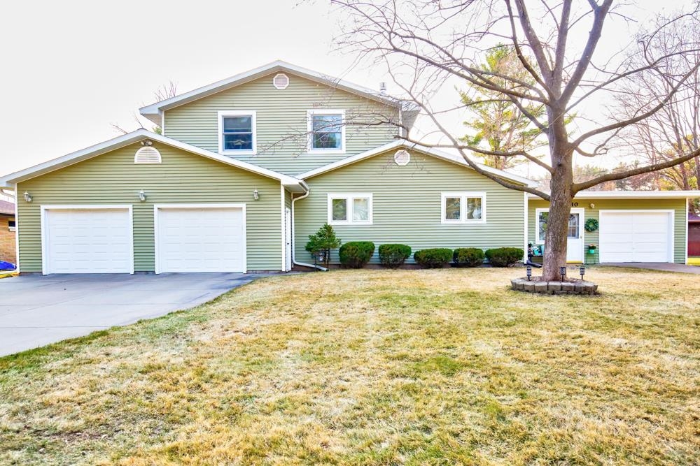 2910 5TH STREET SOUTH, Wisconsin Rapids, Wisconsin 54494, 5 Bedrooms Bedrooms, ,3 BathroomsBathrooms,Residential,For Sale,2910 5TH STREET SOUTH,22601563