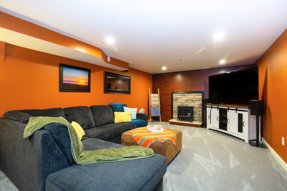 2910 5TH STREET SOUTH, Wisconsin Rapids, Wisconsin 54494, 5 Bedrooms Bedrooms, ,3 BathroomsBathrooms,Residential,For Sale,2910 5TH STREET SOUTH,22601563