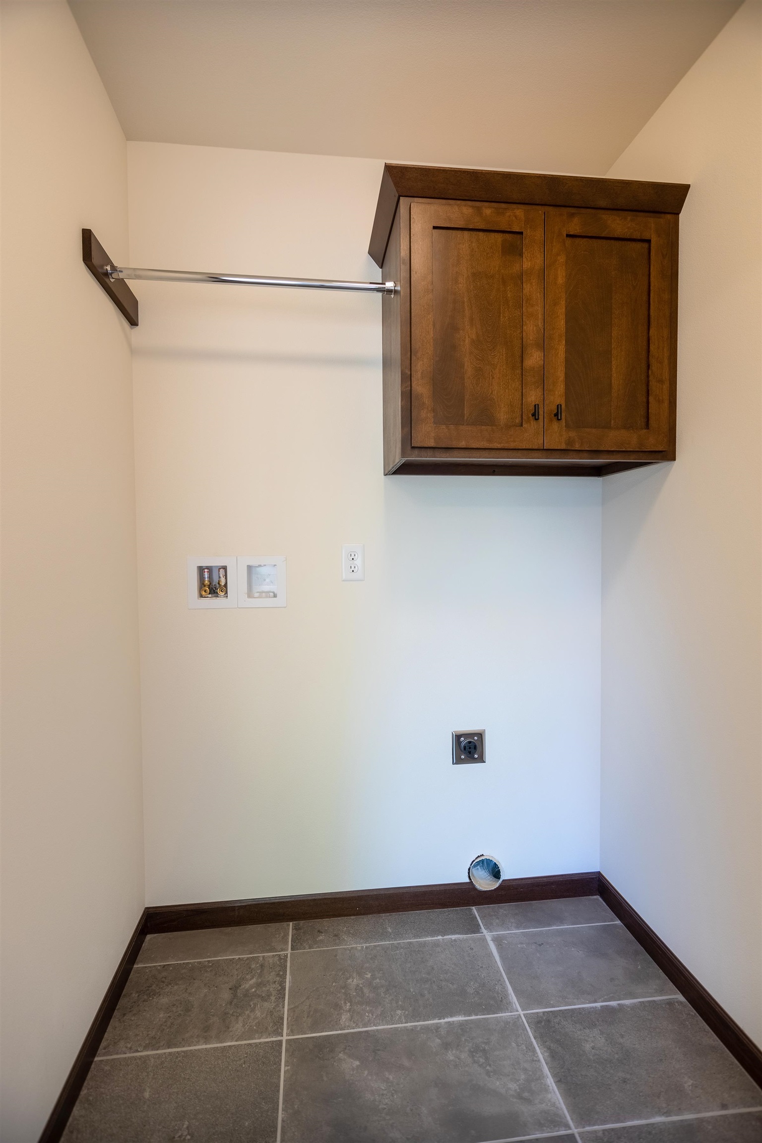 2204 S COTTONWOOD AVENUE, Marshfield, Wisconsin 54449, 3 Bedrooms Bedrooms, ,2 BathroomsBathrooms,Residential,For Sale,2204 S COTTONWOOD AVENUE,22601565