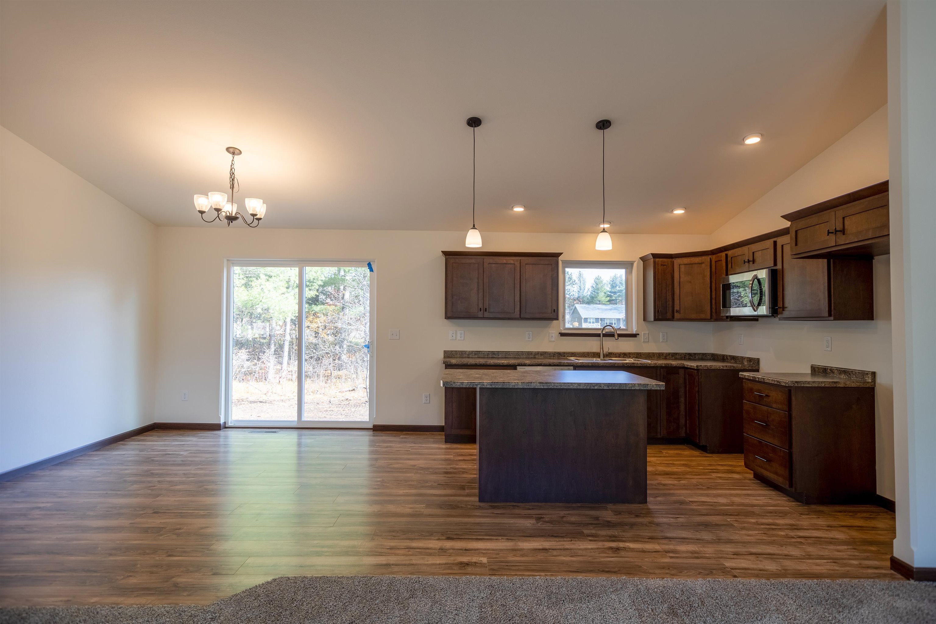 2204 S COTTONWOOD AVENUE, Marshfield, Wisconsin 54449, 3 Bedrooms Bedrooms, ,2 BathroomsBathrooms,Residential,For Sale,2204 S COTTONWOOD AVENUE,22601565