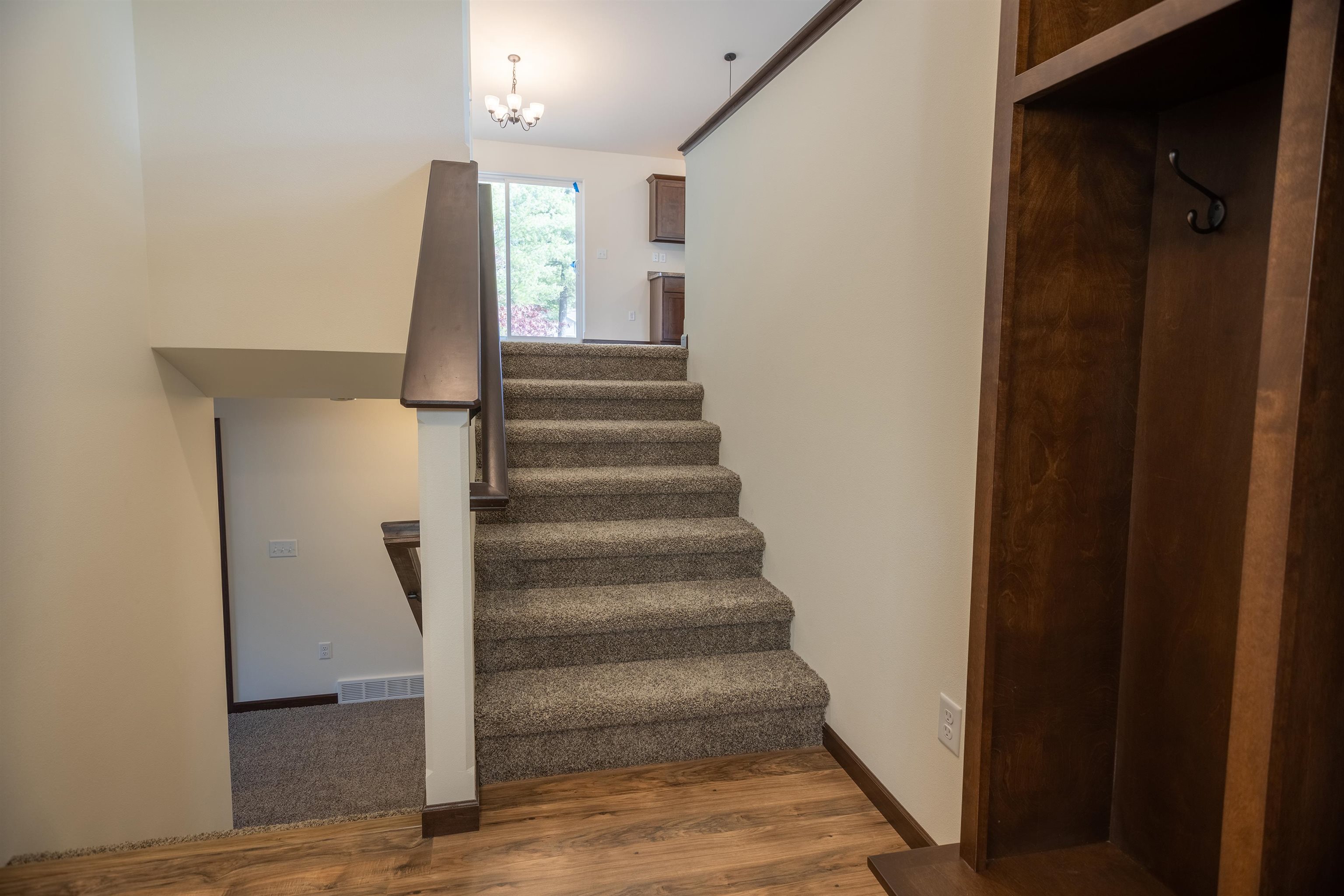 2204 S COTTONWOOD AVENUE, Marshfield, Wisconsin 54449, 3 Bedrooms Bedrooms, ,2 BathroomsBathrooms,Residential,For Sale,2204 S COTTONWOOD AVENUE,22601565