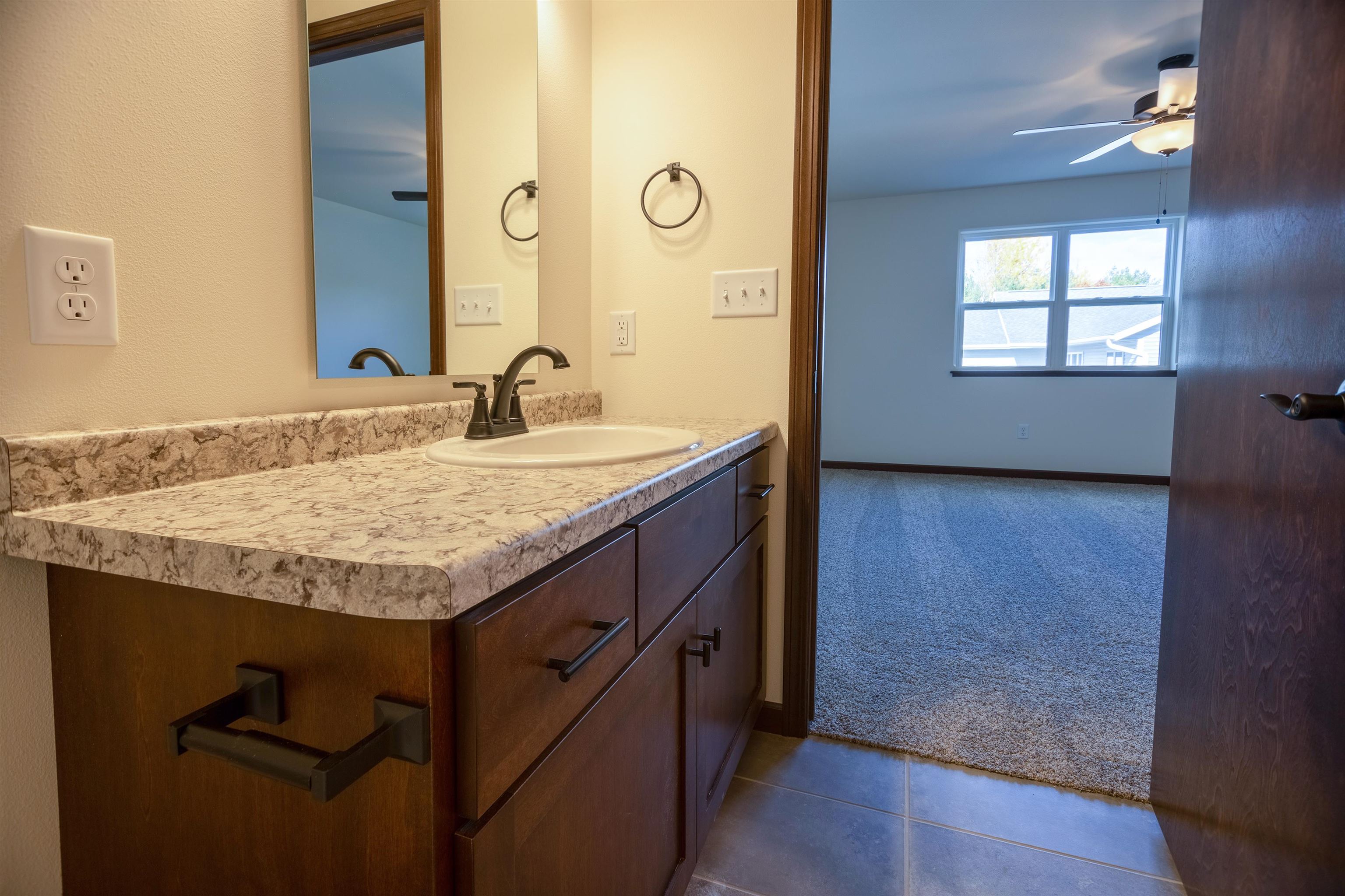 2204 S COTTONWOOD AVENUE, Marshfield, Wisconsin 54449, 3 Bedrooms Bedrooms, ,2 BathroomsBathrooms,Residential,For Sale,2204 S COTTONWOOD AVENUE,22601565