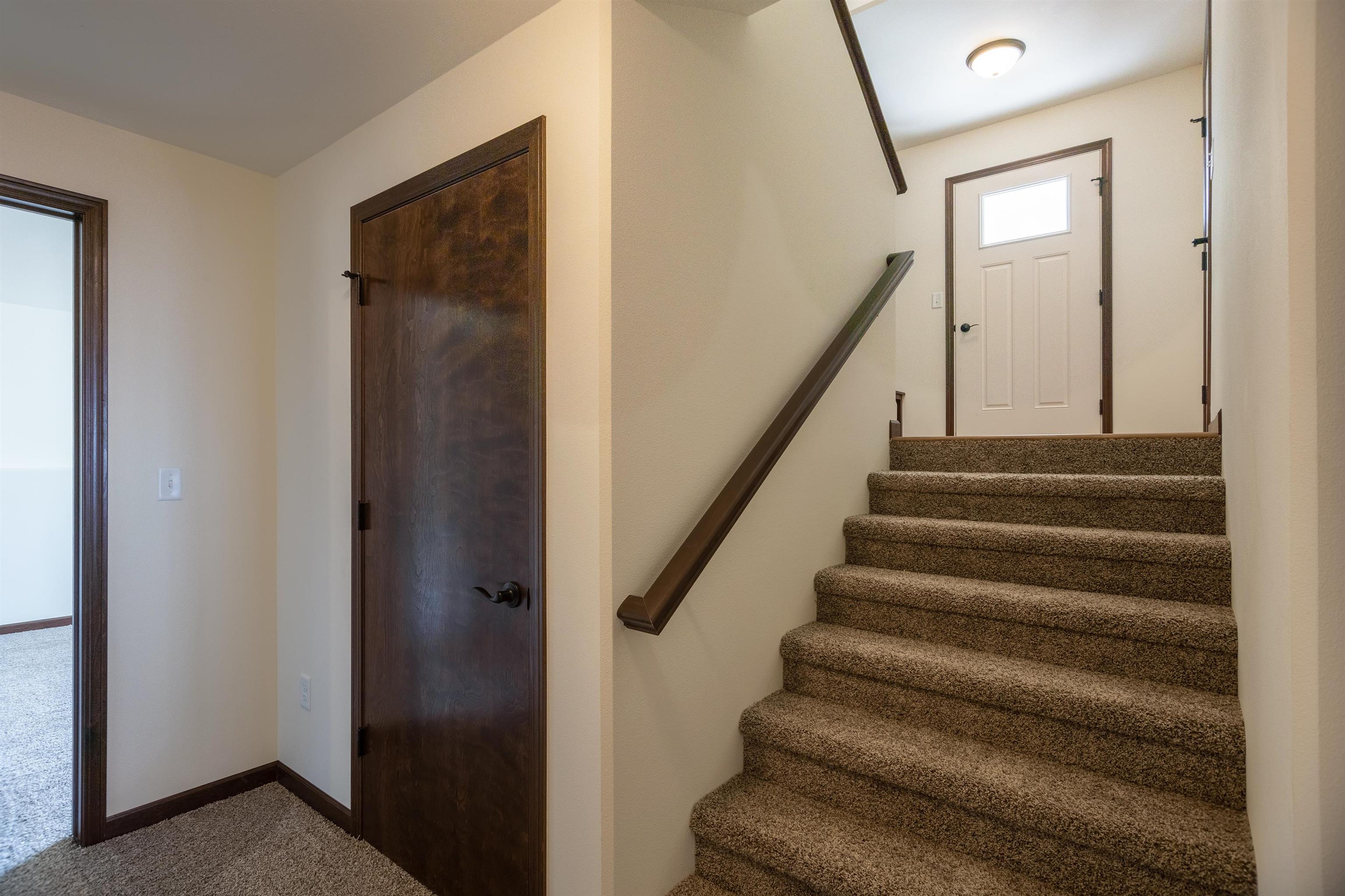 2204 S COTTONWOOD AVENUE, Marshfield, Wisconsin 54449, 3 Bedrooms Bedrooms, ,2 BathroomsBathrooms,Residential,For Sale,2204 S COTTONWOOD AVENUE,22601565