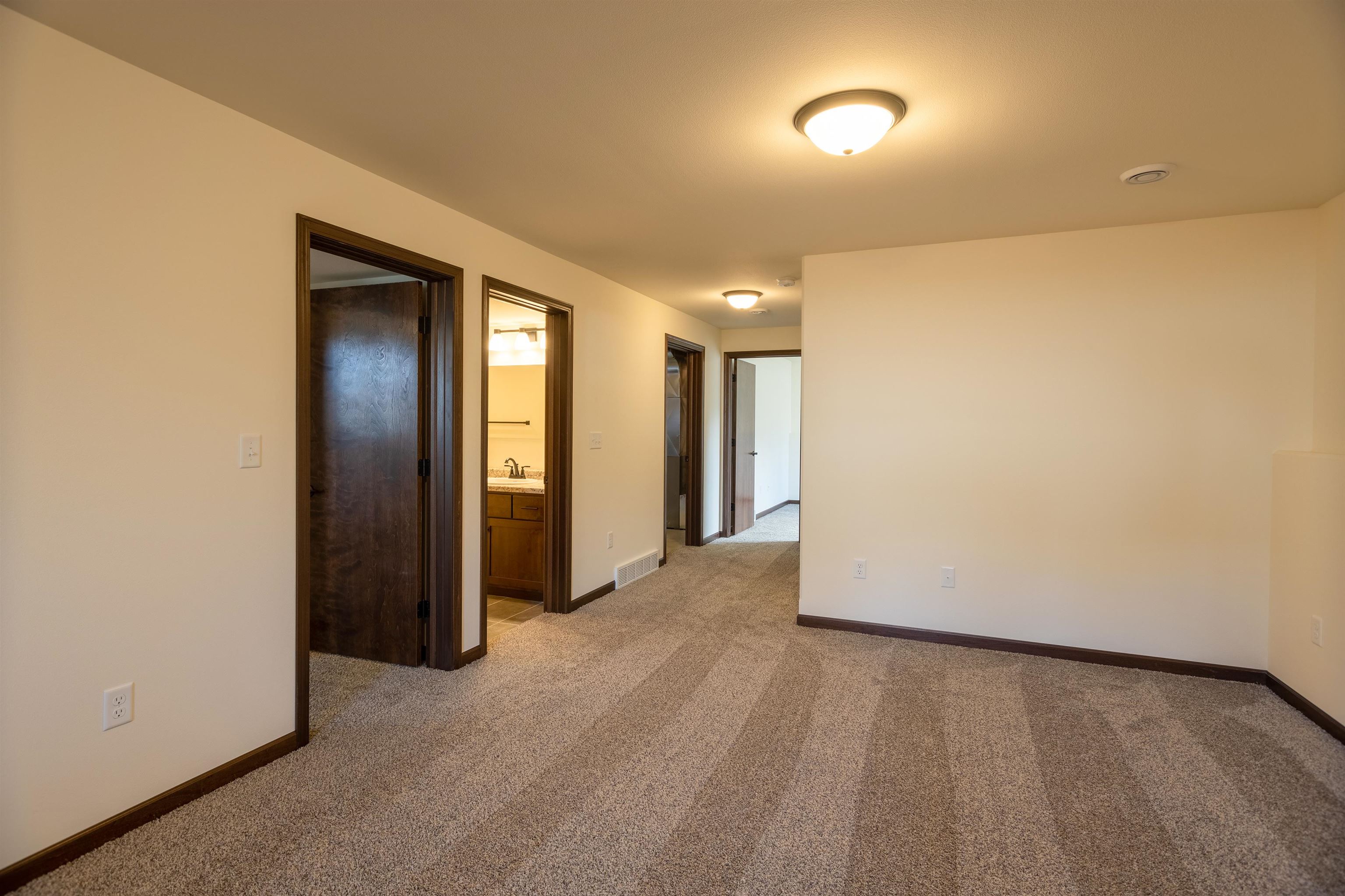 2204 S COTTONWOOD AVENUE, Marshfield, Wisconsin 54449, 3 Bedrooms Bedrooms, ,2 BathroomsBathrooms,Residential,For Sale,2204 S COTTONWOOD AVENUE,22601565