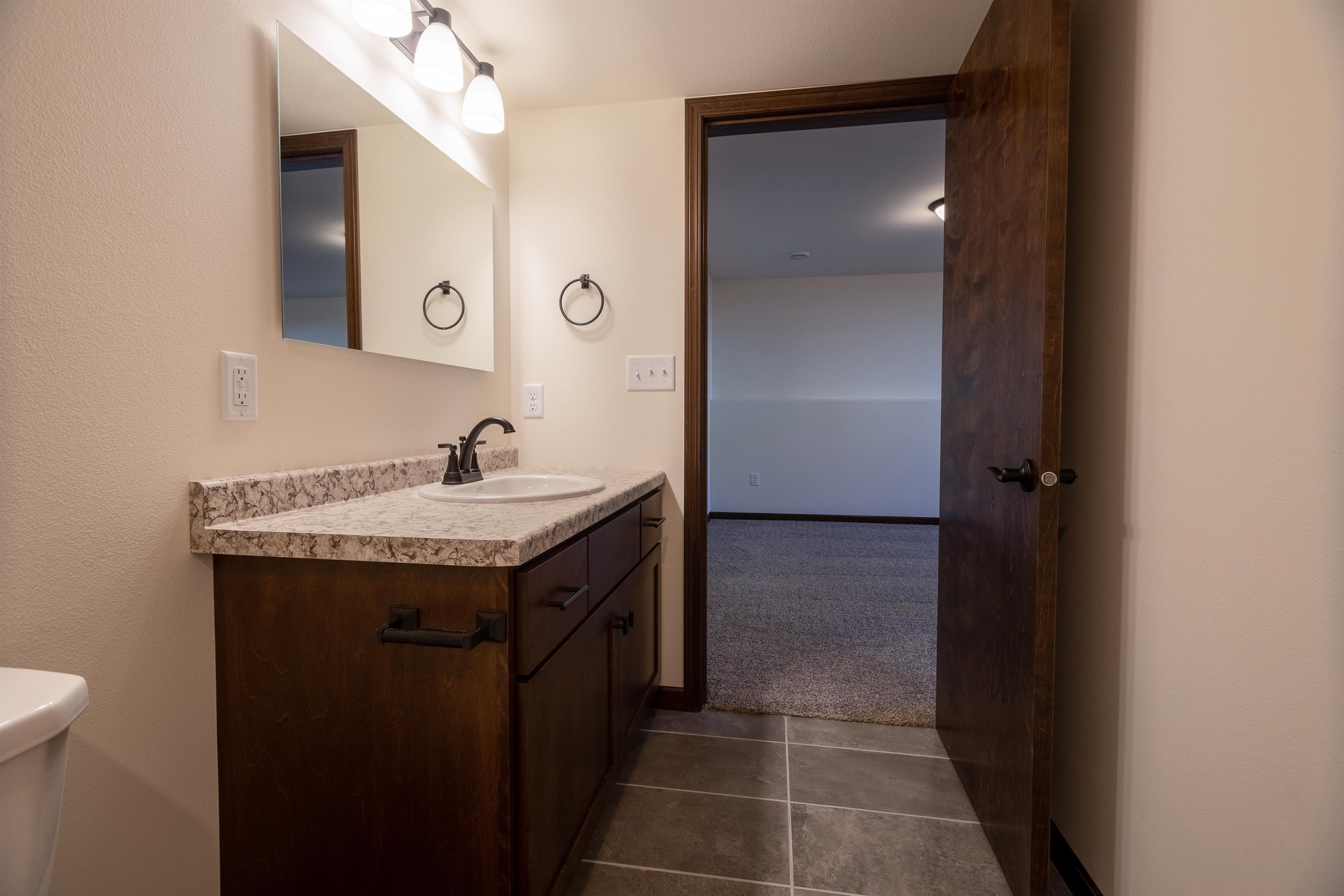 2204 S COTTONWOOD AVENUE, Marshfield, Wisconsin 54449, 3 Bedrooms Bedrooms, ,2 BathroomsBathrooms,Residential,For Sale,2204 S COTTONWOOD AVENUE,22601565