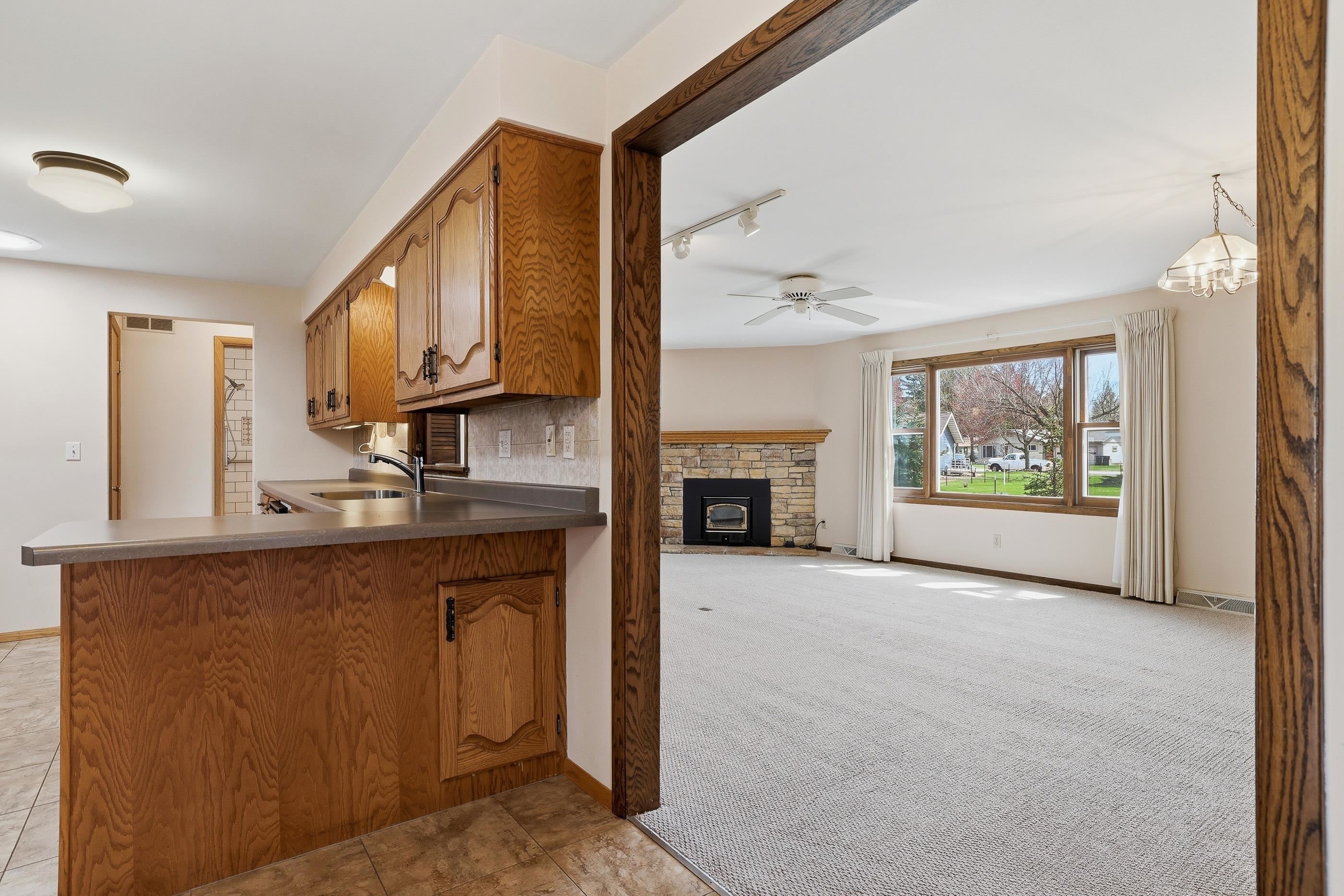 215 E WILLOW STREET, Stevens Point, Wisconsin 54481, 3 Bedrooms Bedrooms, ,2 BathroomsBathrooms,Residential,For Sale,215 E WILLOW STREET,22601569