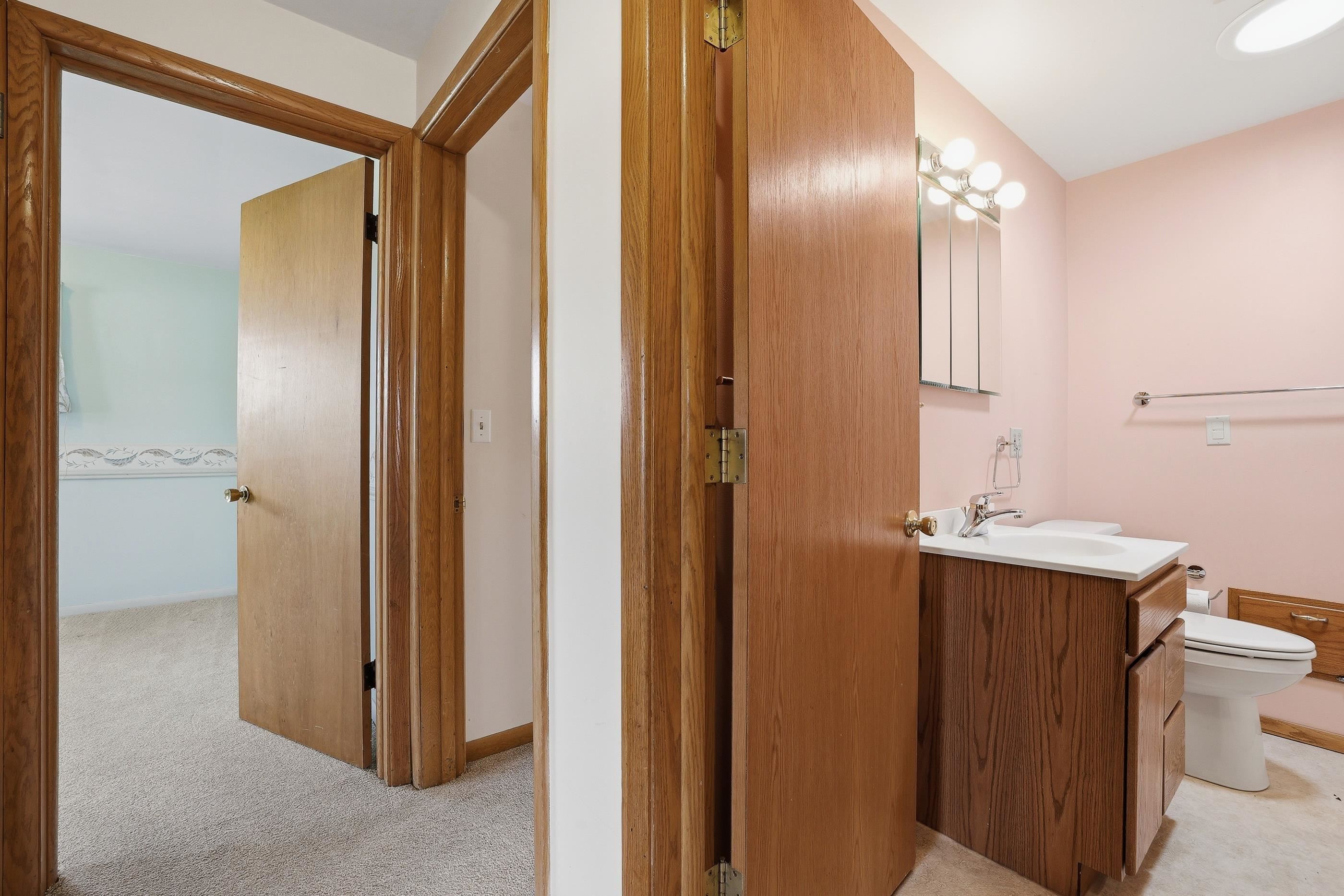 215 E WILLOW STREET, Stevens Point, Wisconsin 54481, 3 Bedrooms Bedrooms, ,2 BathroomsBathrooms,Residential,For Sale,215 E WILLOW STREET,22601569