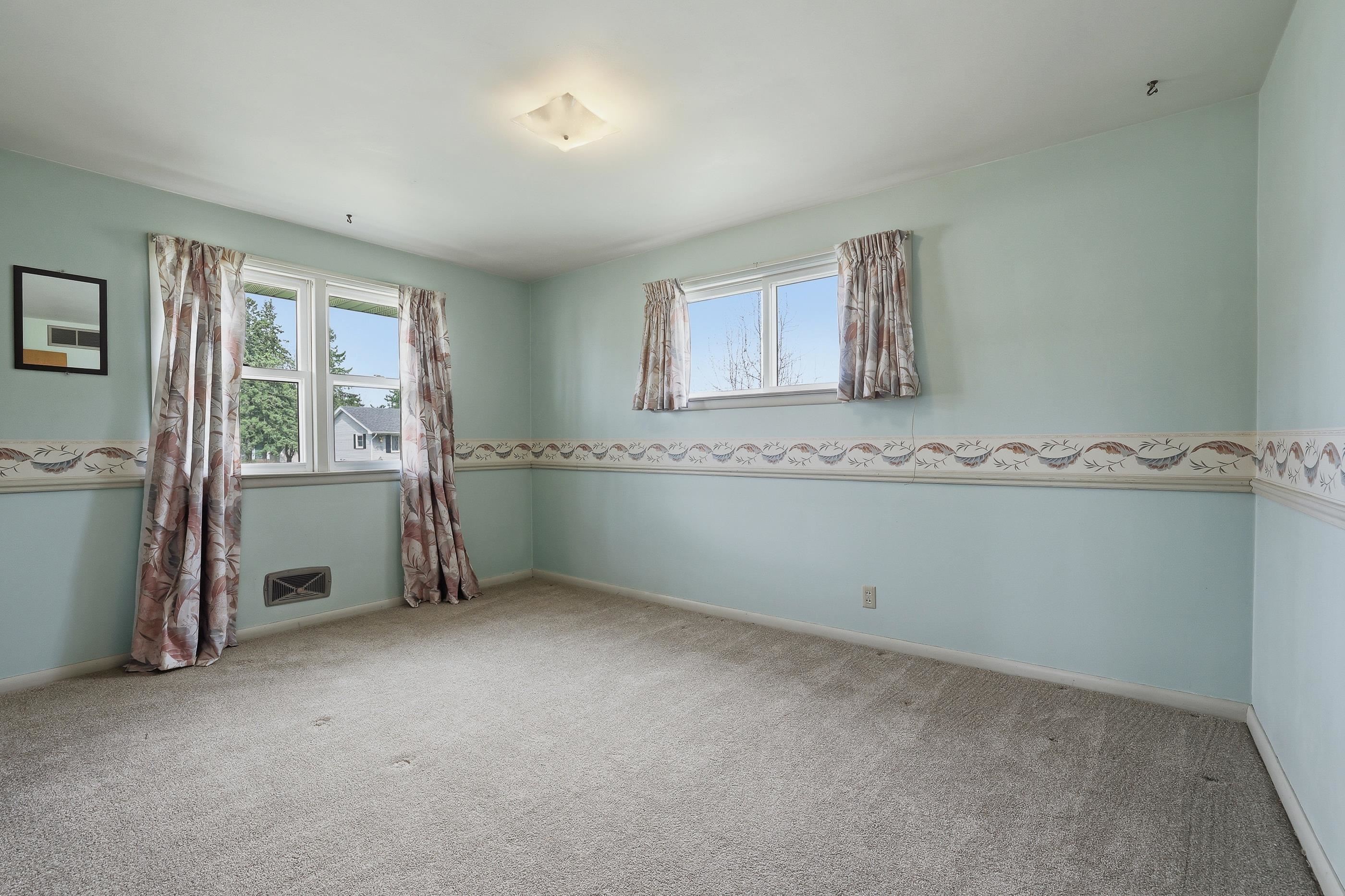 215 E WILLOW STREET, Stevens Point, Wisconsin 54481, 3 Bedrooms Bedrooms, ,2 BathroomsBathrooms,Residential,For Sale,215 E WILLOW STREET,22601569